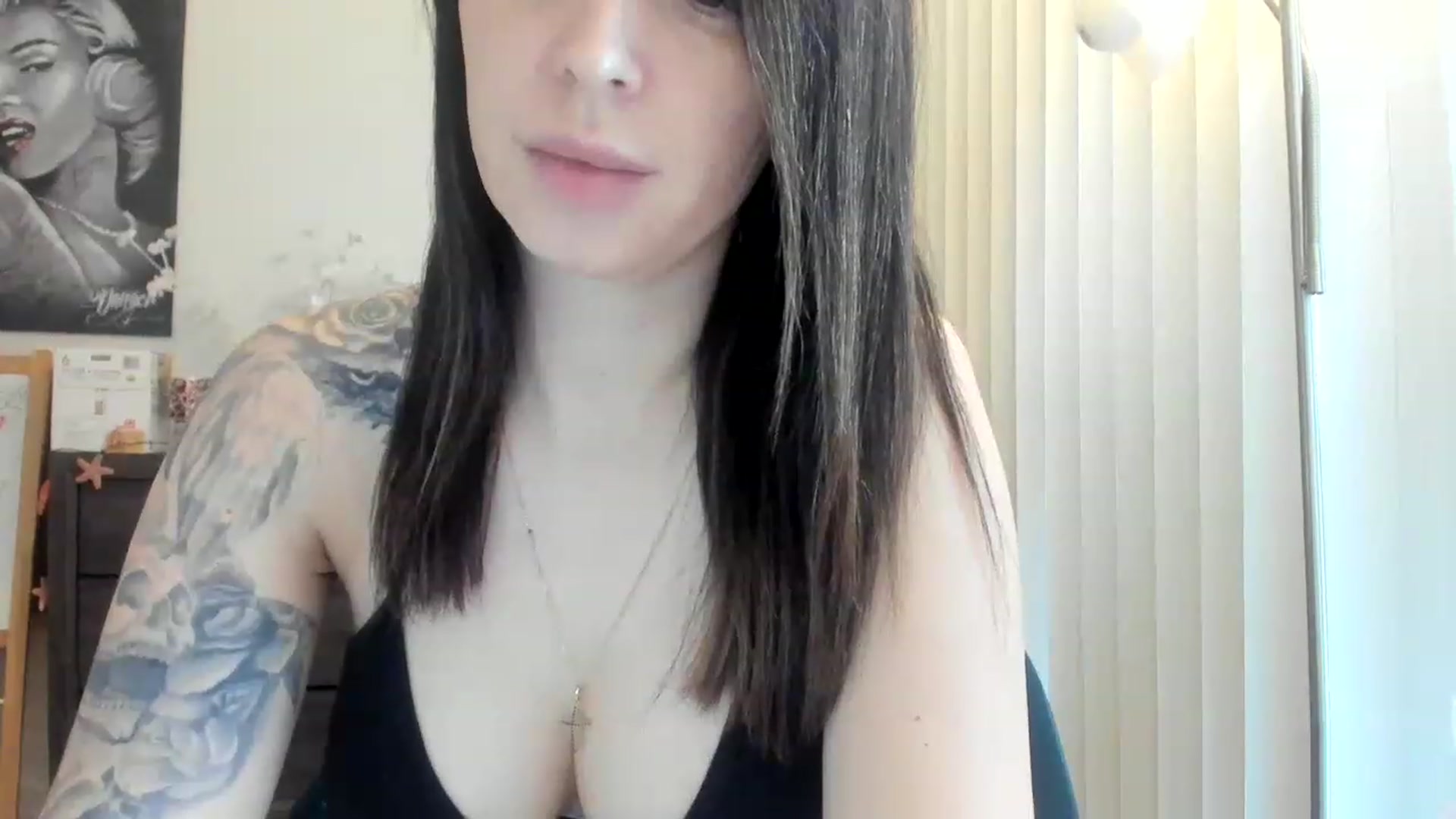 Gallery image thumbnail from DavinaClairee's myfreecams stream on, 03/03/2023, 18:06 image 6 of 20