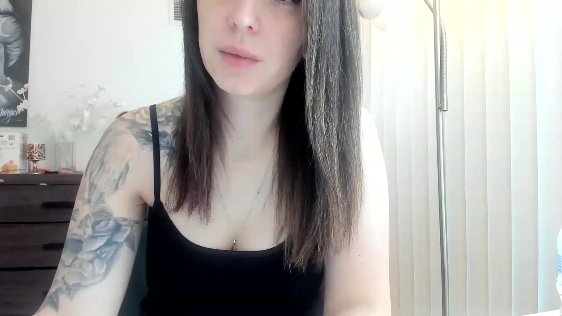 Gallery image thumbnail from DavinaClairee's myfreecams stream on, 03/11/2023, 16:17 image 7 of 20
