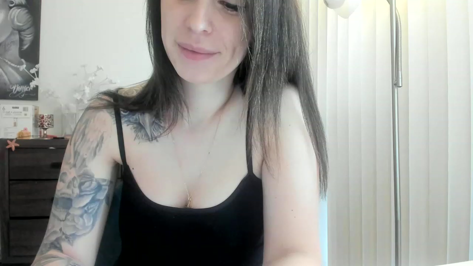 Gallery image thumbnail from DavinaClairee's myfreecams stream on, 03/11/2023, 17:24 image 17 of 20