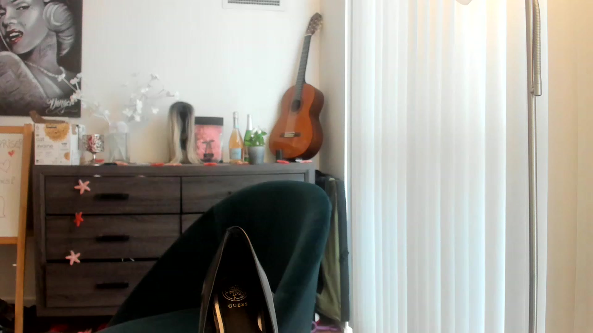 Gallery image thumbnail from DavinaClairee's myfreecams stream on, 03/12/2023, 16:08 image 17 of 20