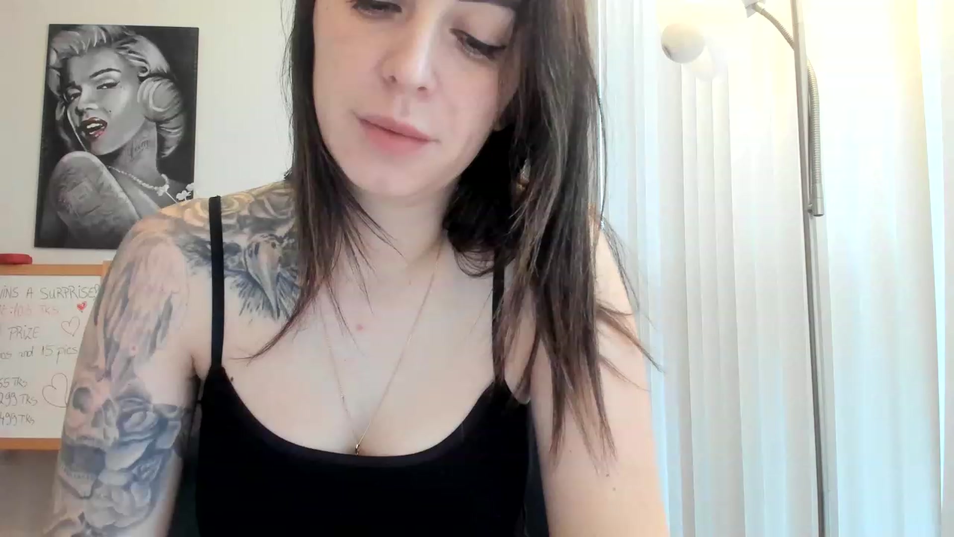 Gallery image thumbnail from DavinaClairee's myfreecams stream on, 03/27/2023, 15:43 image 6 of 20