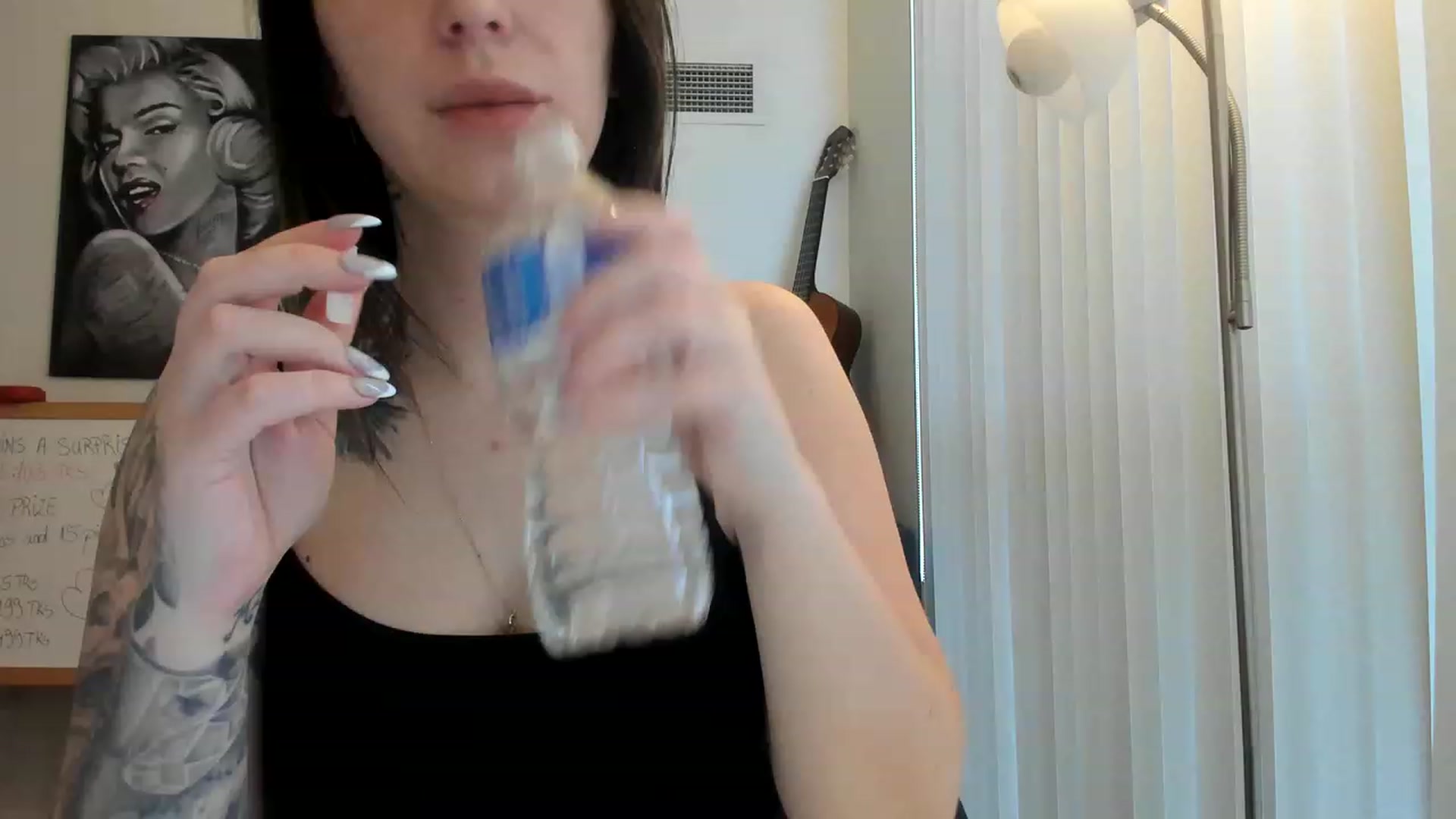 Gallery image thumbnail from DavinaClairee's myfreecams stream on, 03/27/2023, 15:43 image 1 of 20