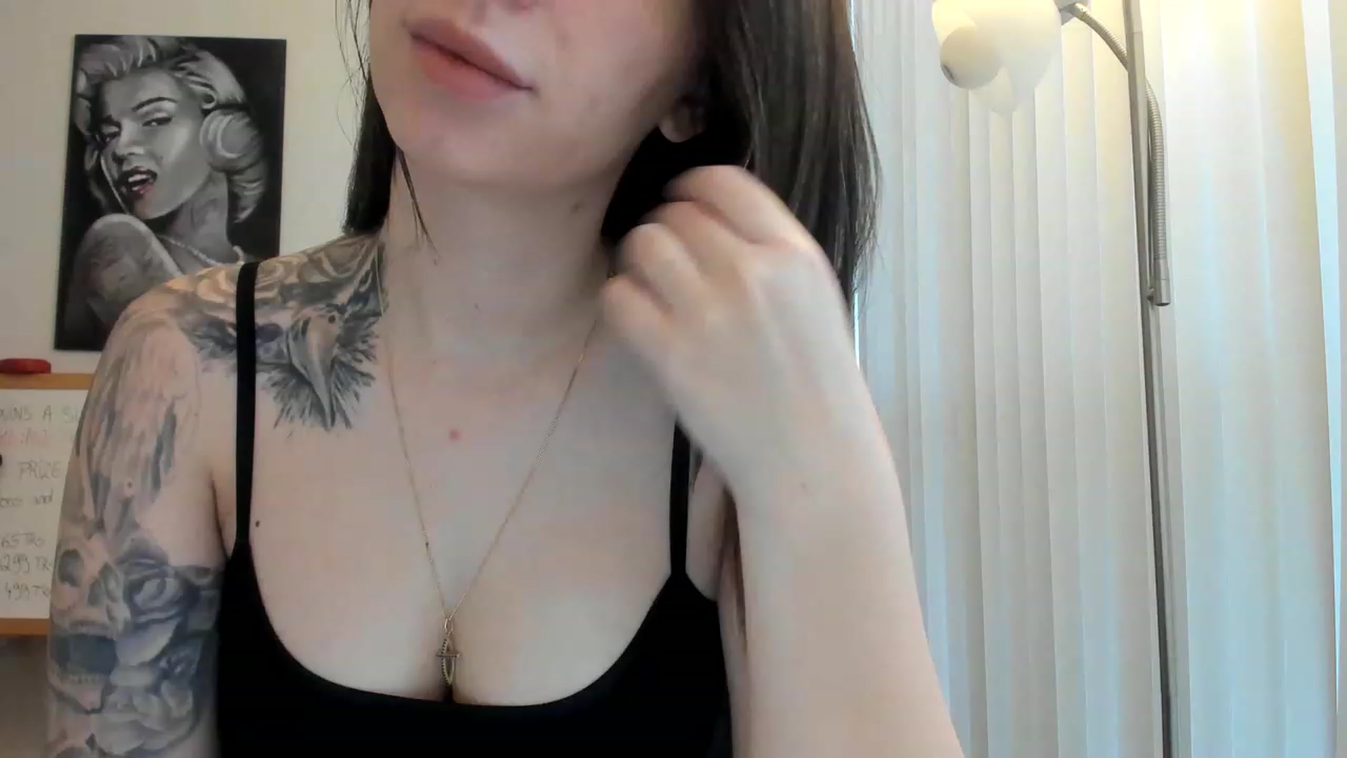 Gallery image thumbnail from DavinaClairee's myfreecams stream on, 03/27/2023, 15:43 image 17 of 20