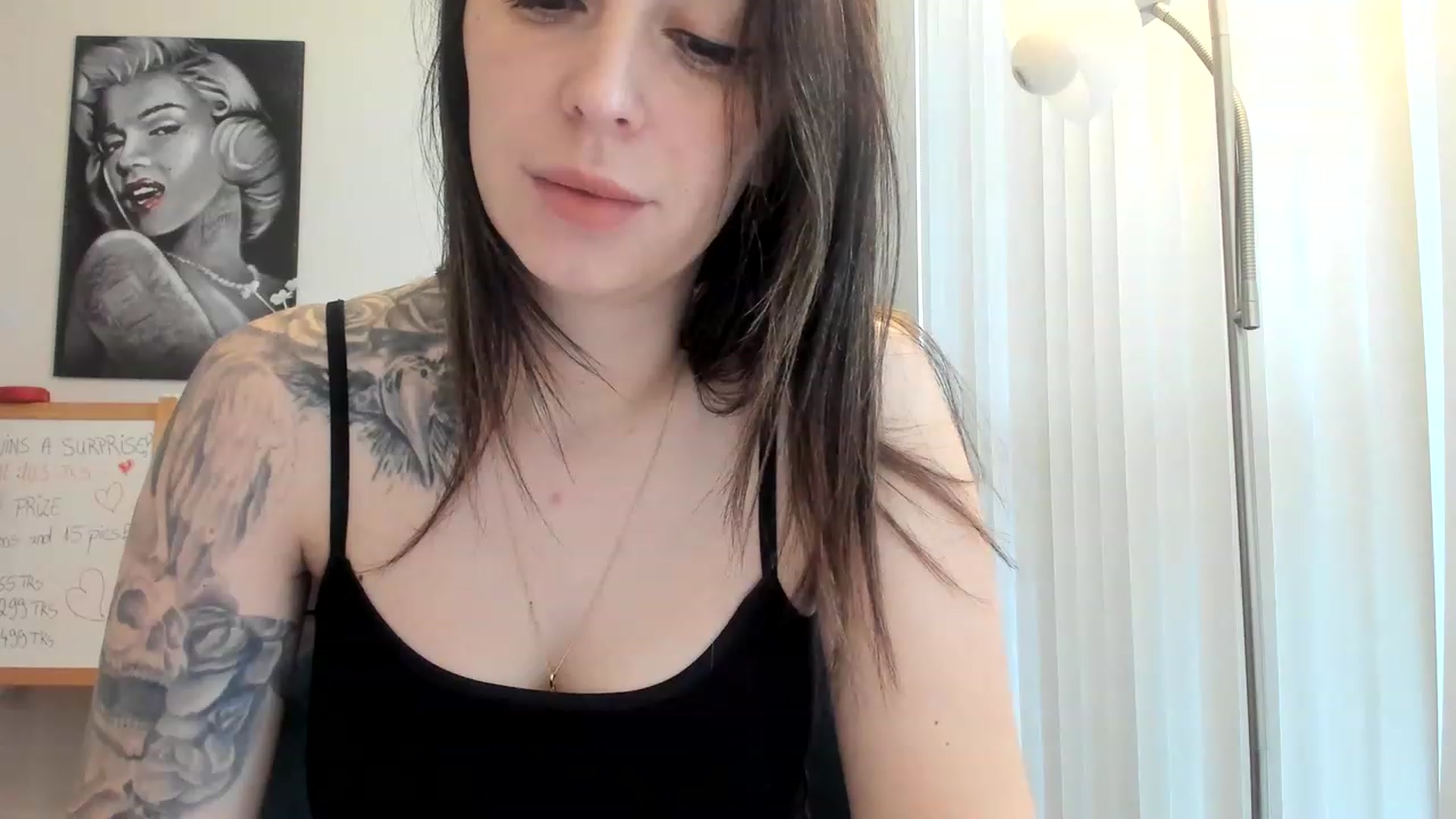 Gallery image thumbnail from DavinaClairee's myfreecams stream on, 03/27/2023, 15:43 image 8 of 20