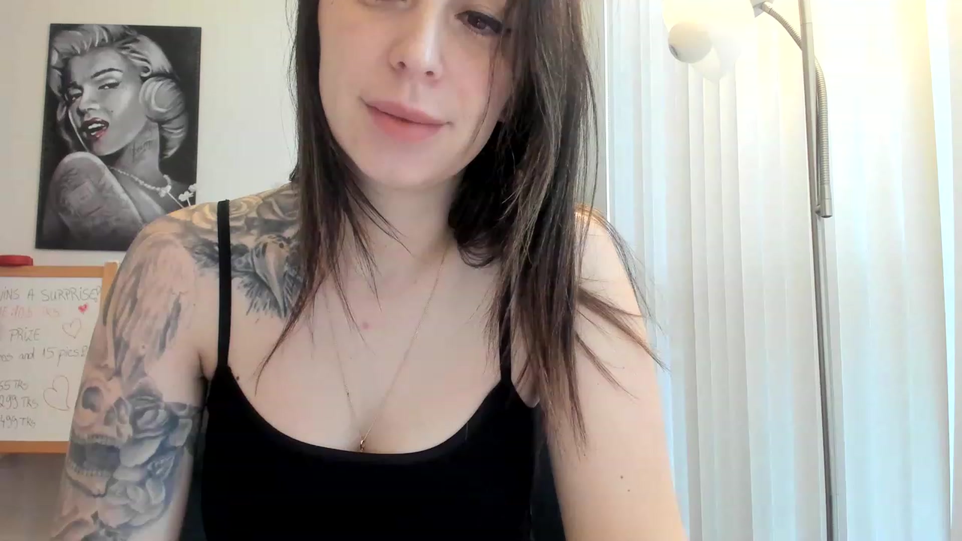 Gallery image thumbnail from DavinaClairee's myfreecams stream on, 03/27/2023, 15:43 image 9 of 20