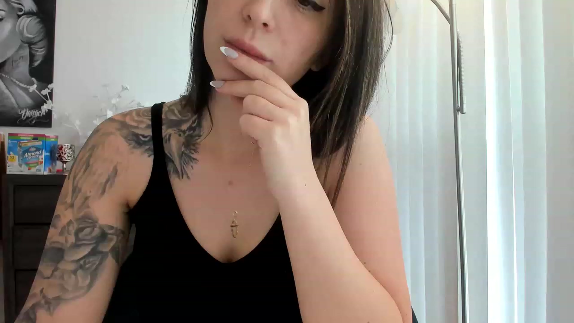 Gallery image thumbnail from DavinaClairee's myfreecams stream on, 04/01/2023, 18:17 image 11 of 20