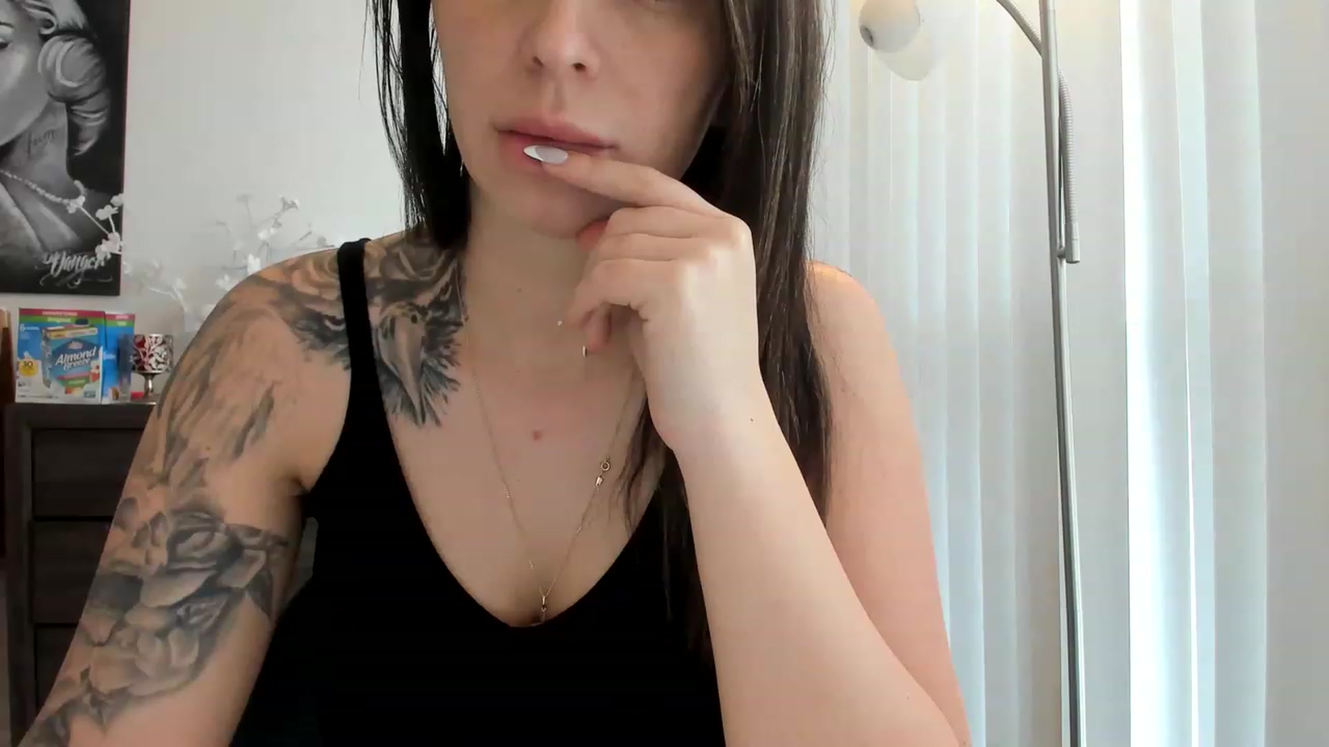Gallery image thumbnail from DavinaClairee's myfreecams stream on, 04/01/2023, 18:17 image 1 of 20