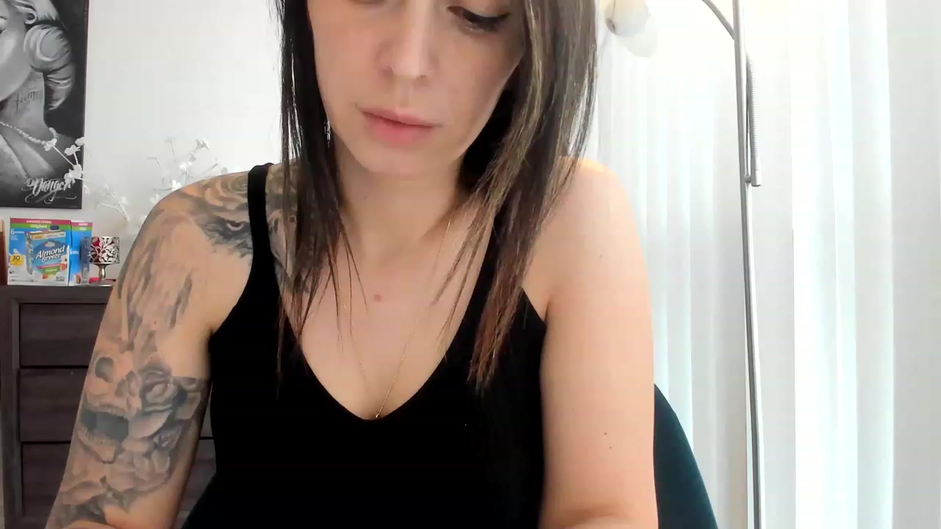 Gallery image thumbnail from DavinaClairee's myfreecams stream on, 04/01/2023, 18:17 image 20 of 20