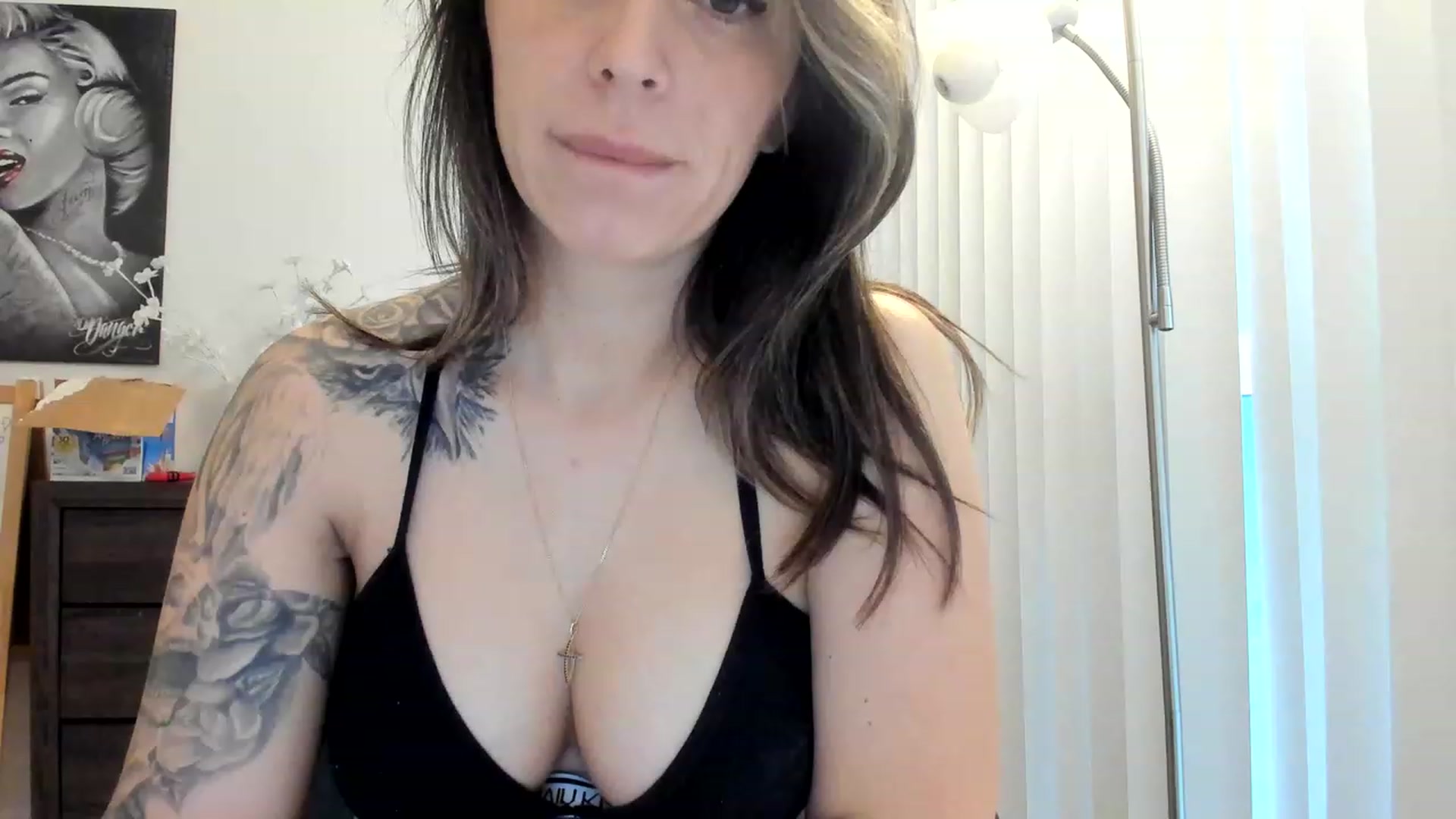 Gallery image thumbnail from DavinaClairee's myfreecams stream on, 04/05/2023, 15:59 image 5 of 20