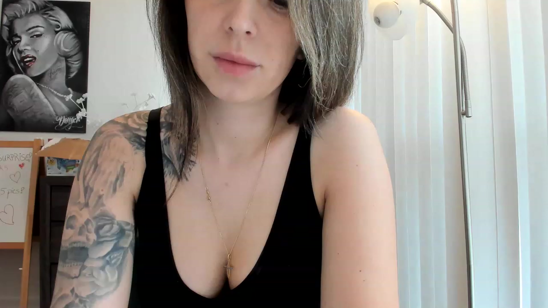 Gallery image thumbnail from DavinaClairee's myfreecams stream on, 04/06/2023, 16:34 image 12 of 20