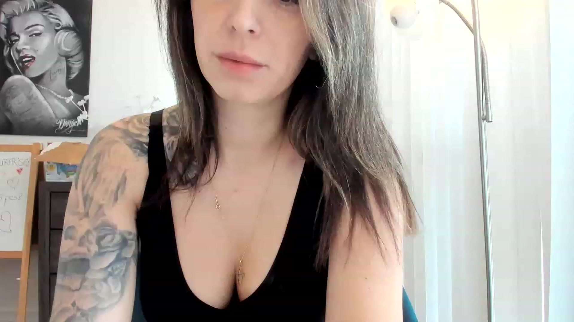 Gallery image thumbnail from DavinaClairee's myfreecams stream on, 04/06/2023, 16:34 image 18 of 20