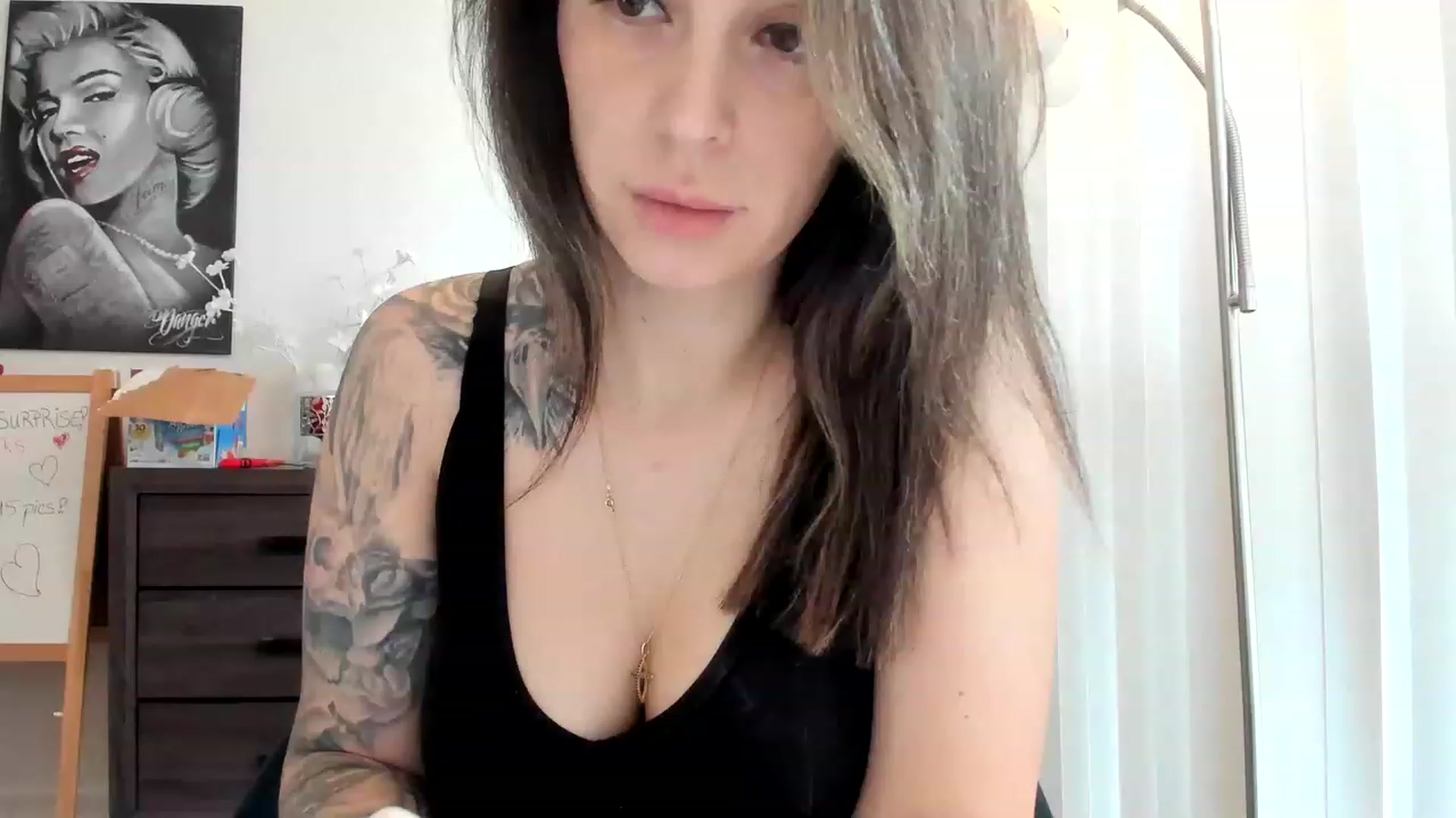 Gallery image thumbnail from DavinaClairee's myfreecams stream on, 04/06/2023, 16:34 image 8 of 20