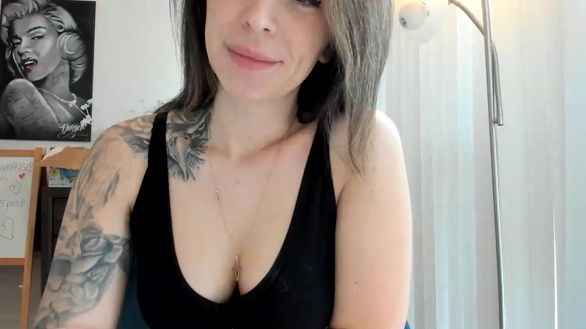 Gallery image thumbnail from DavinaClairee's myfreecams stream on, 04/06/2023, 16:34 image 15 of 20