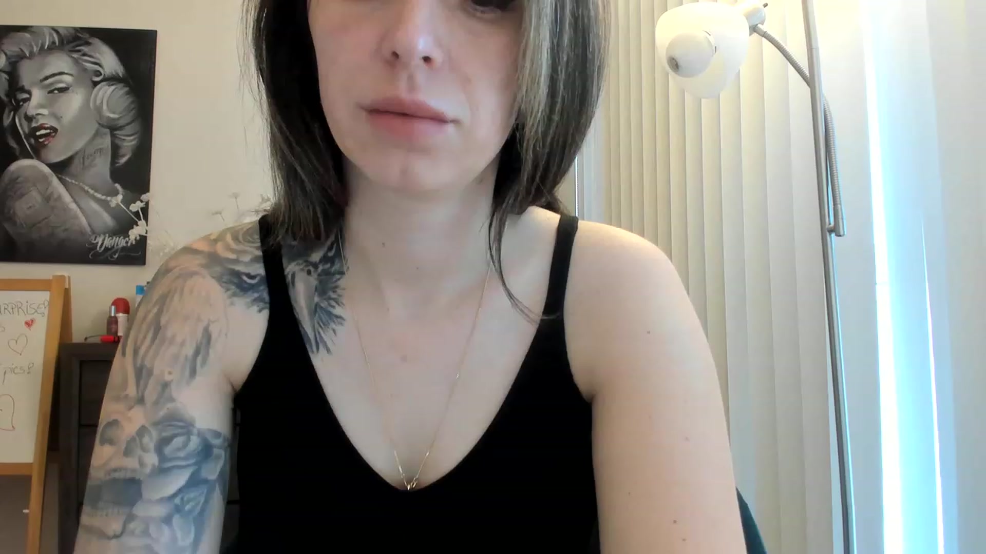 Gallery image thumbnail from DavinaClairee's myfreecams stream on, 04/13/2023, 14:53 image 10 of 20