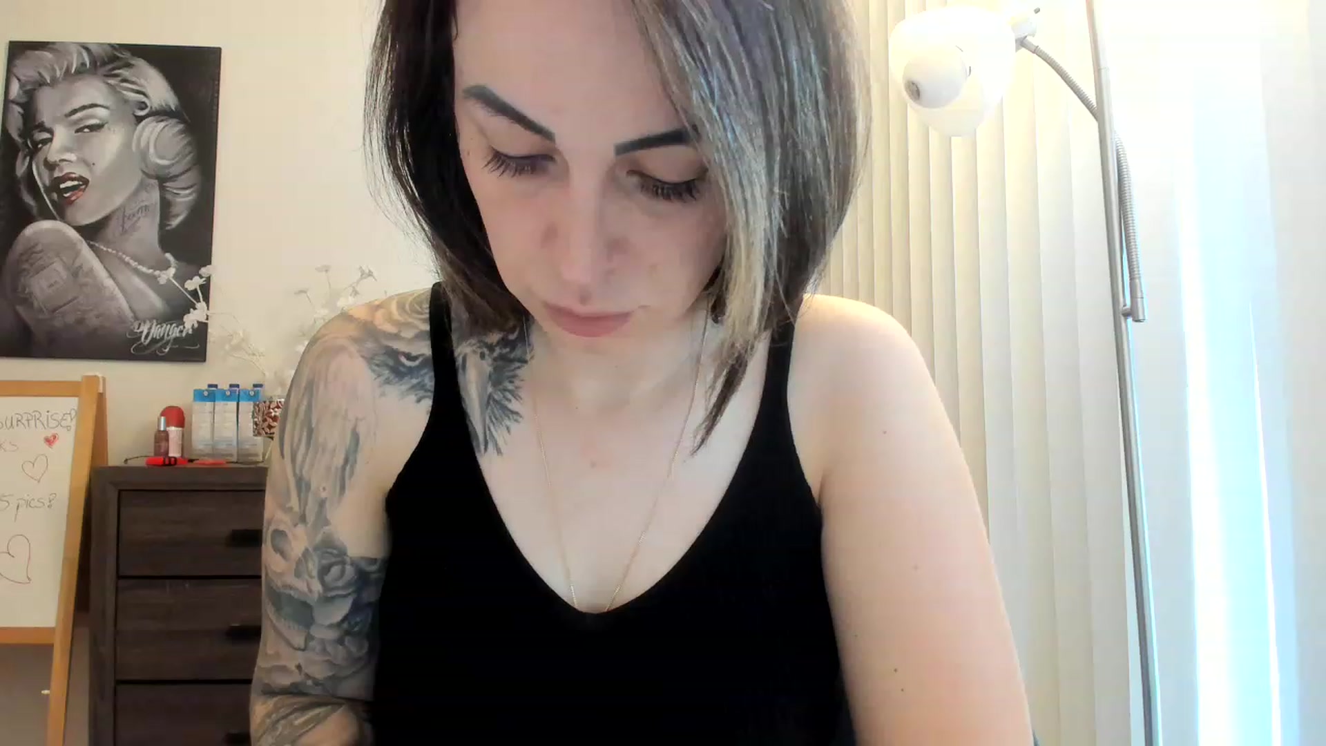 Gallery image thumbnail from DavinaClairee's myfreecams stream on, 04/13/2023, 14:53 image 7 of 20