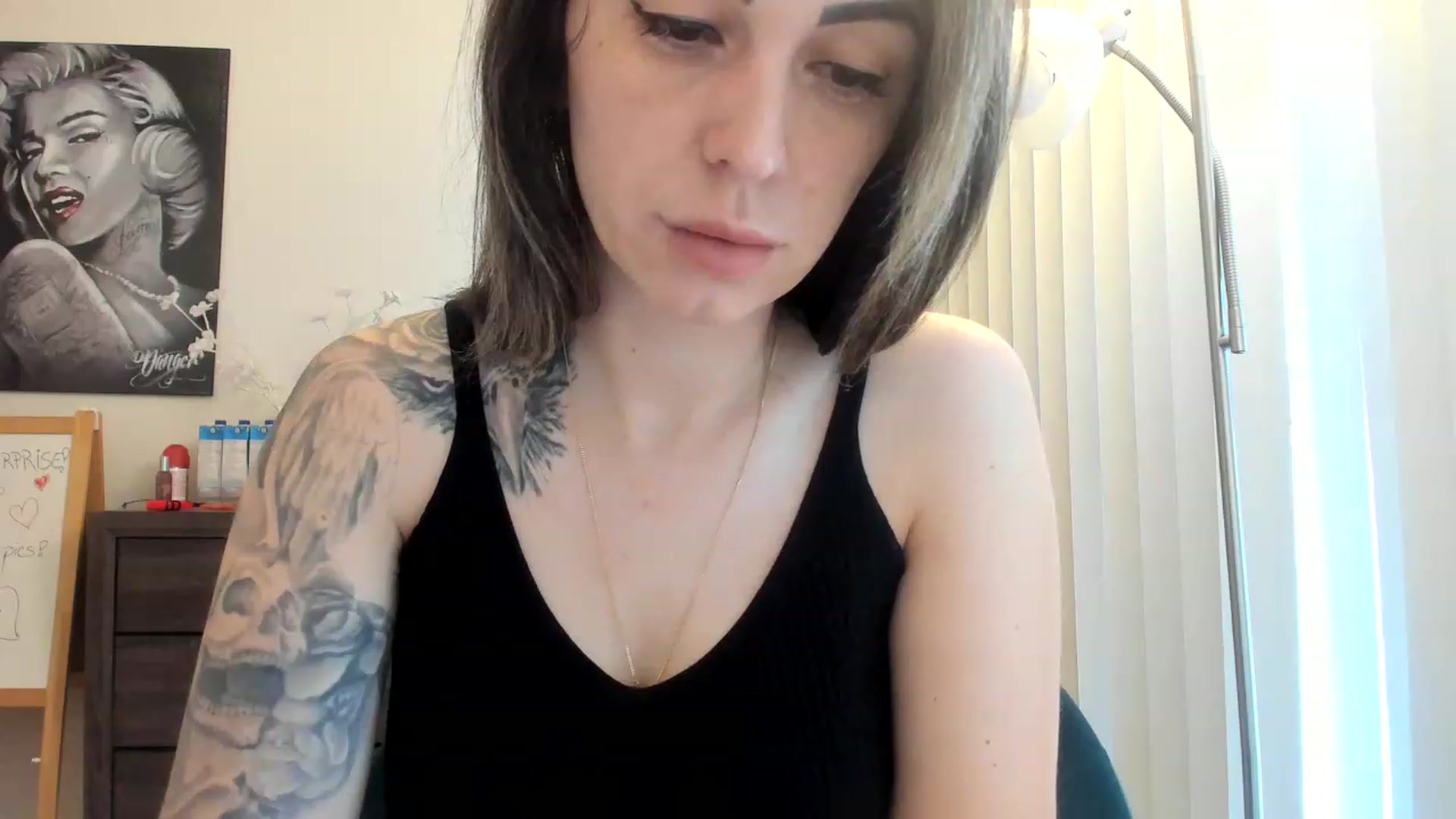 Gallery image thumbnail from DavinaClairee's myfreecams stream on, 04/13/2023, 14:53 image 19 of 20
