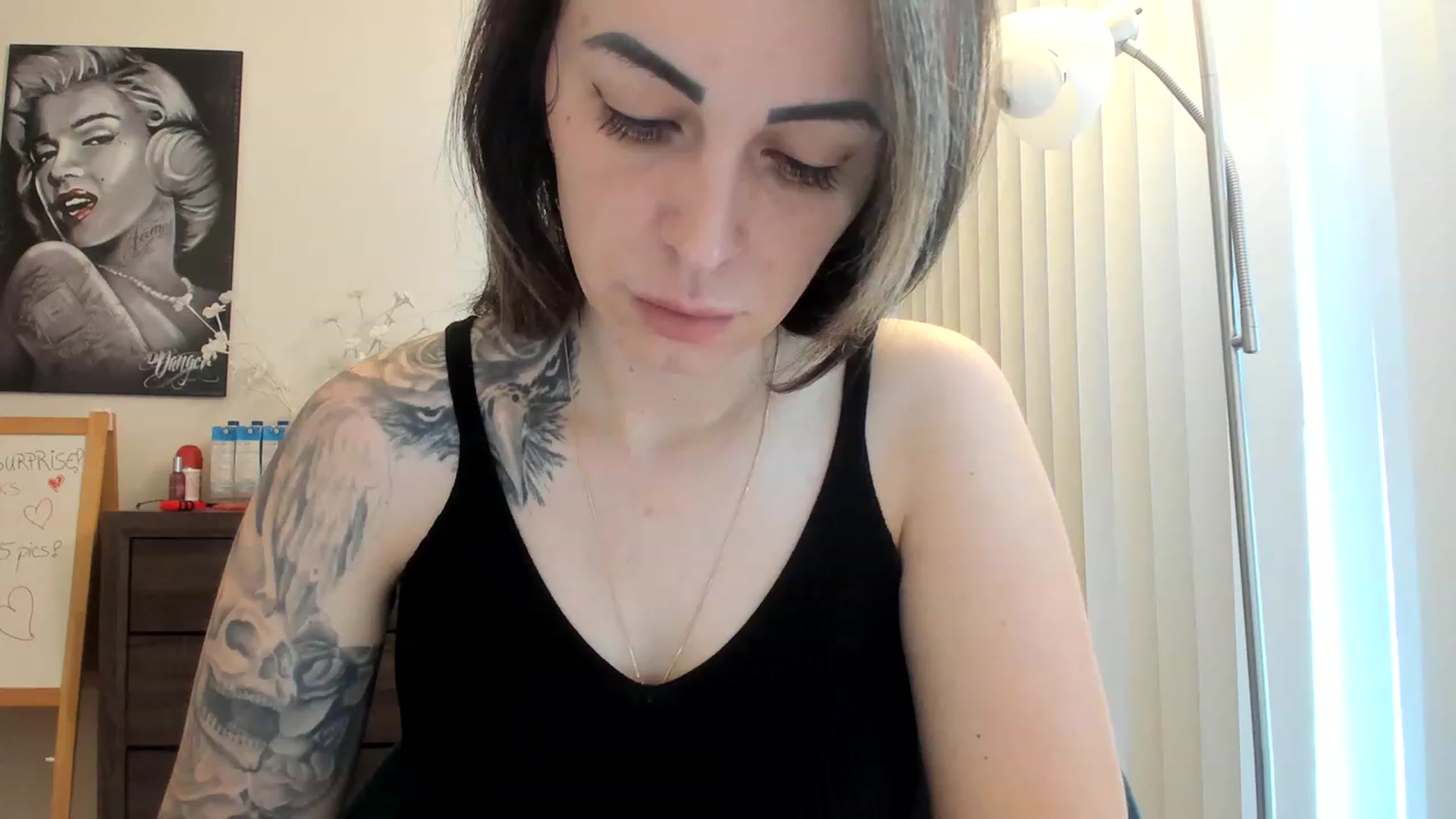 Gallery image thumbnail from DavinaClairee's myfreecams stream on, 04/13/2023, 14:53 image 4 of 20