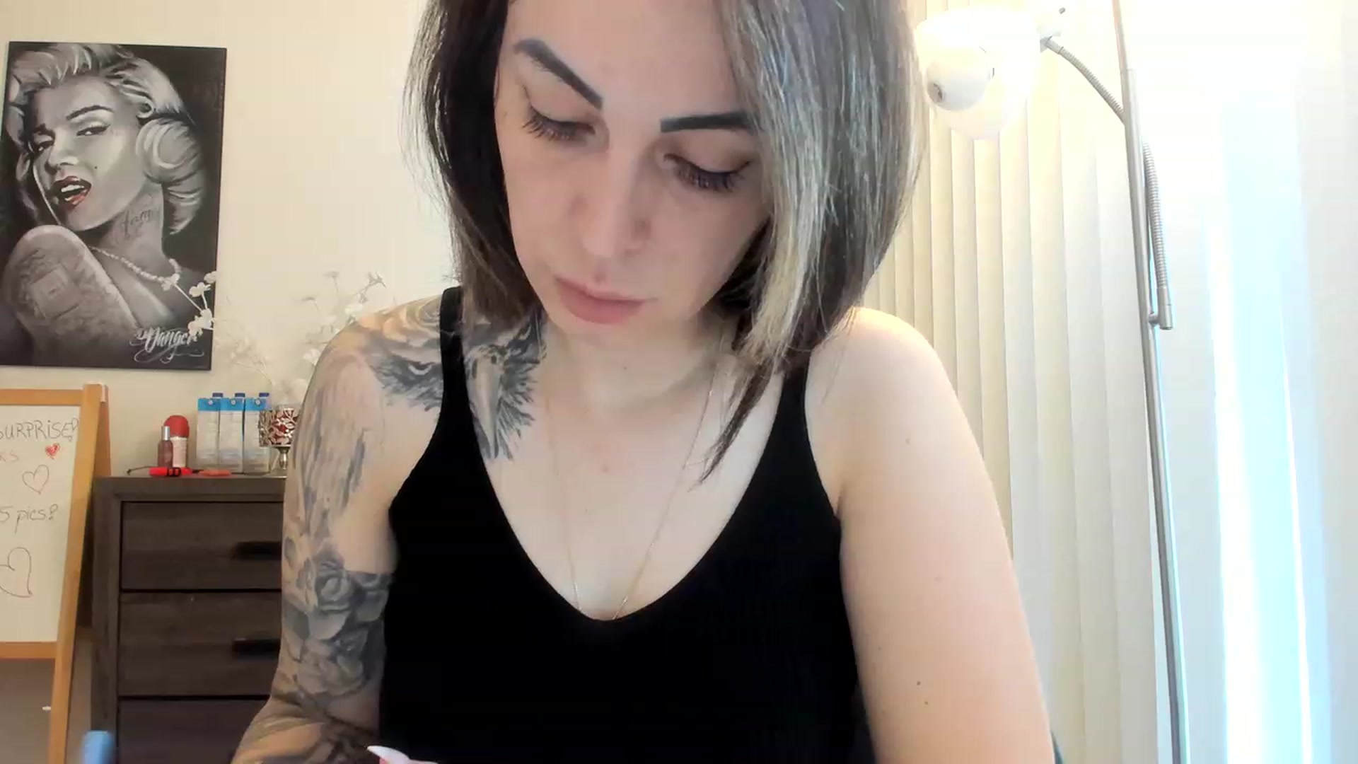 Gallery image thumbnail from DavinaClairee's myfreecams stream on, 04/13/2023, 14:53 image 9 of 20