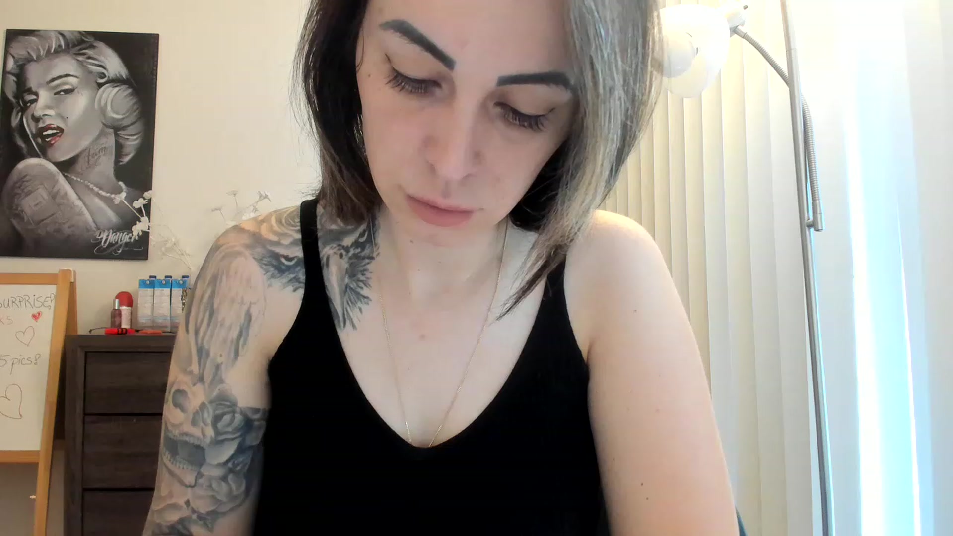 Gallery image thumbnail from DavinaClairee's myfreecams stream on, 04/13/2023, 14:53 image 6 of 20