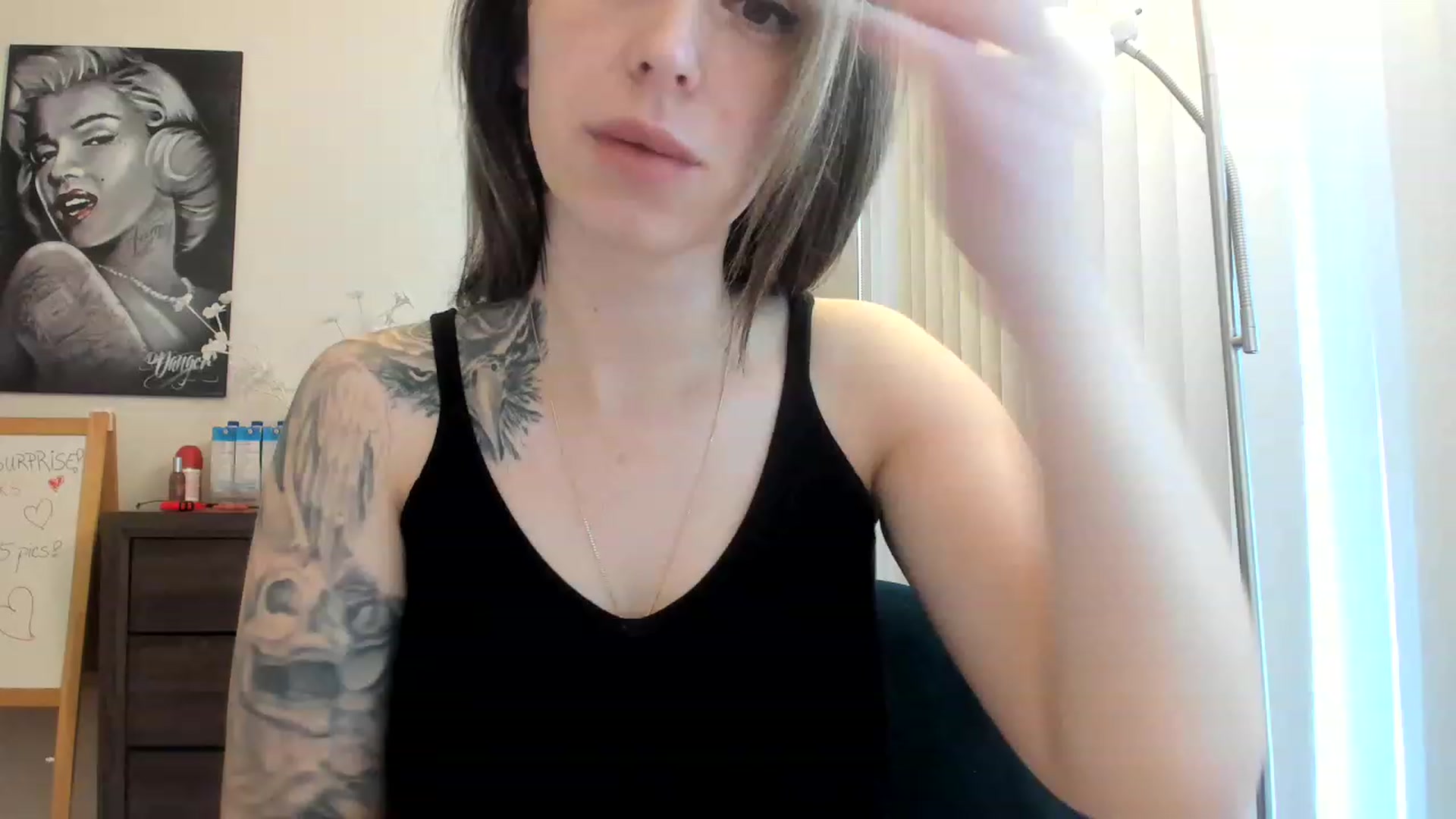 Gallery image thumbnail from DavinaClairee's myfreecams stream on, 04/13/2023, 14:53 image 3 of 20