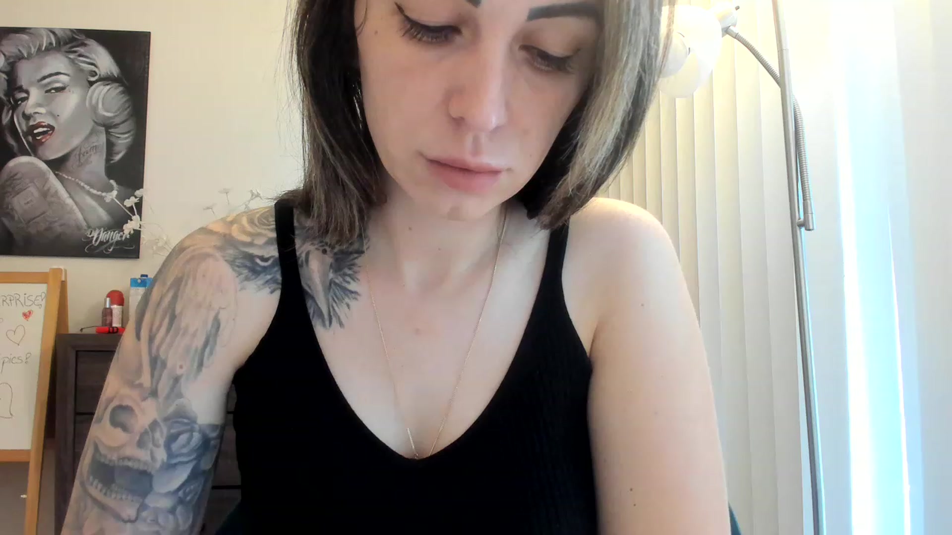 Gallery image thumbnail from DavinaClairee's myfreecams stream on, 04/13/2023, 14:53 image 17 of 20