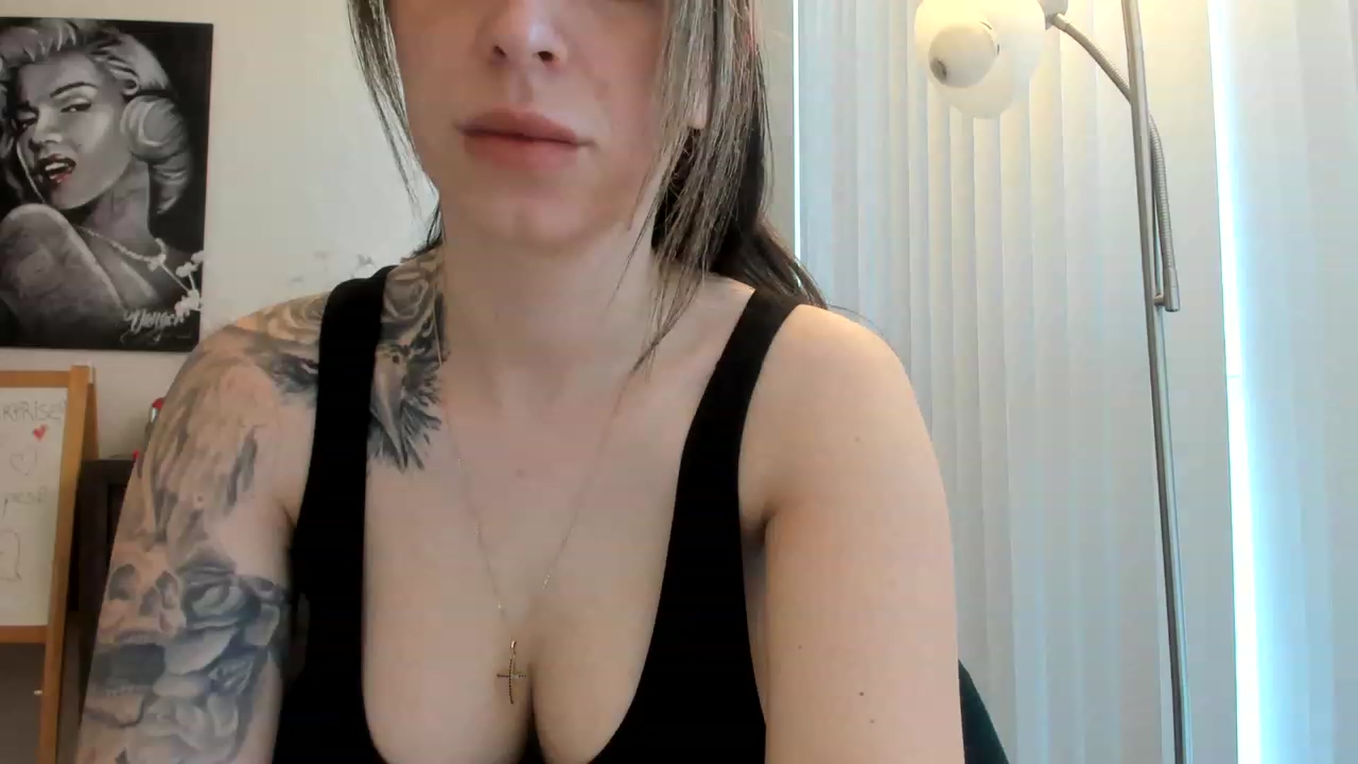 Gallery image thumbnail from DavinaClairee's myfreecams stream on, 04/14/2023, 15:47 image 16 of 20