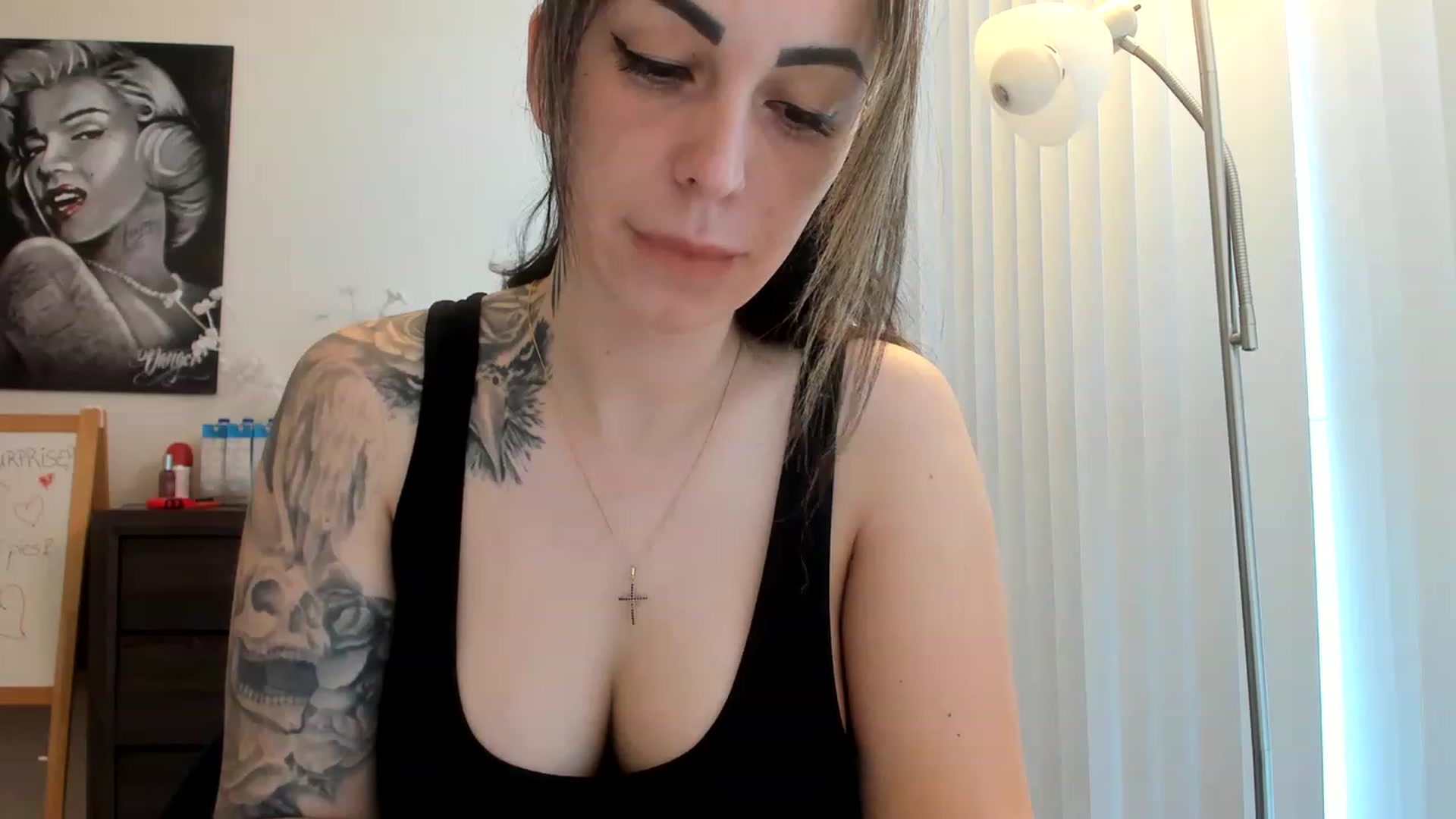 Gallery image thumbnail from DavinaClairee's myfreecams stream on, 04/14/2023, 15:47 image 2 of 20