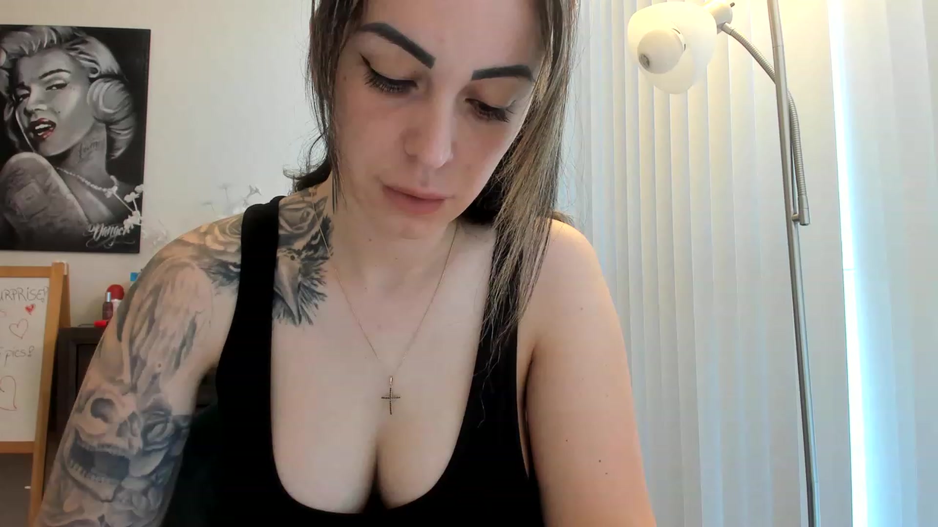 Gallery image thumbnail from DavinaClairee's myfreecams stream on, 04/14/2023, 15:47 image 1 of 20