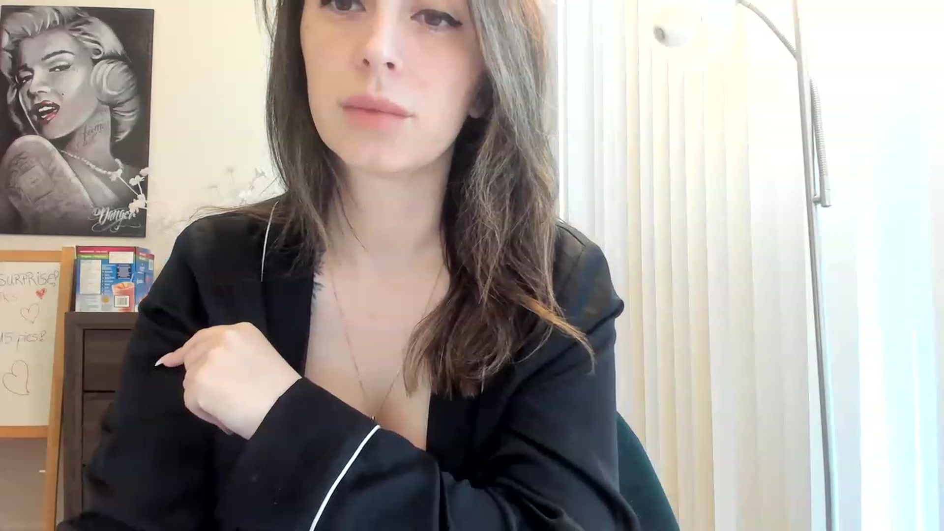 Gallery image thumbnail from DavinaClairee's myfreecams stream on, 04/18/2023, 15:06 image 19 of 20