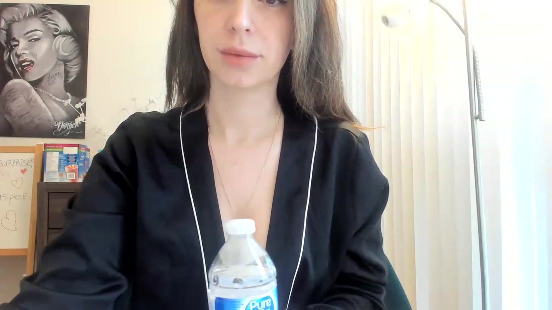 Gallery image thumbnail from DavinaClairee's myfreecams stream on, 04/18/2023, 15:06 image 11 of 20