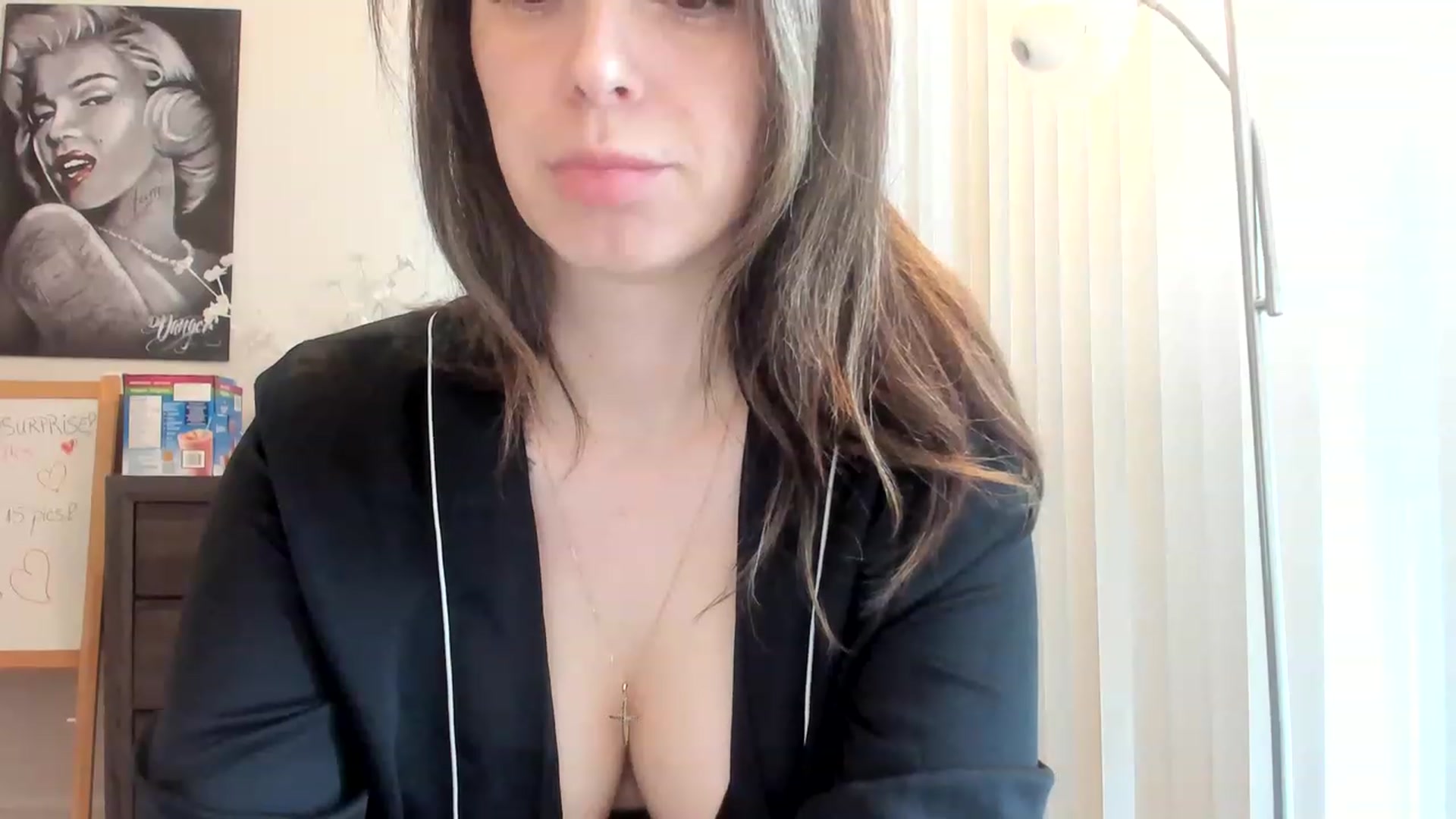 Gallery image thumbnail from DavinaClairee's myfreecams stream on, 04/18/2023, 15:58 image 18 of 20