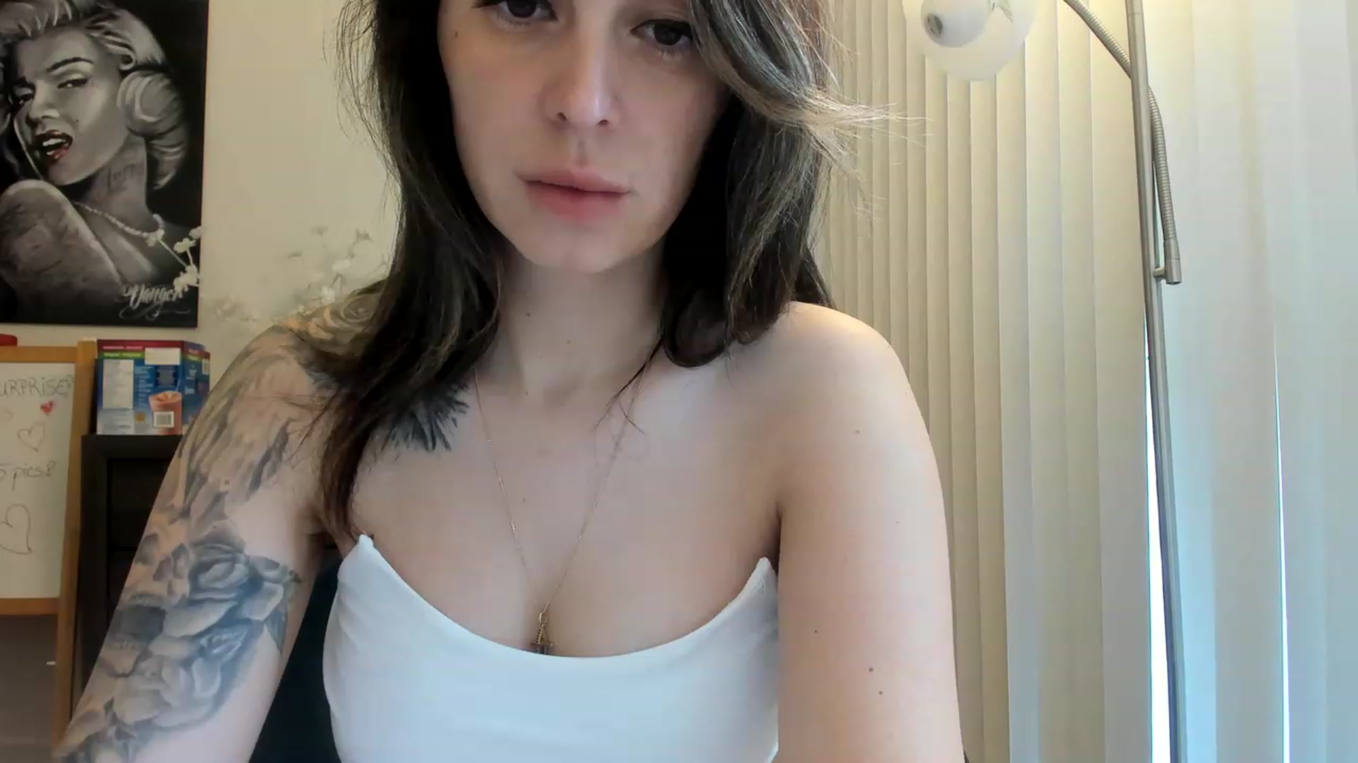 Gallery image thumbnail from DavinaClairee's myfreecams stream on, 04/22/2023, 17:29 image 13 of 20
