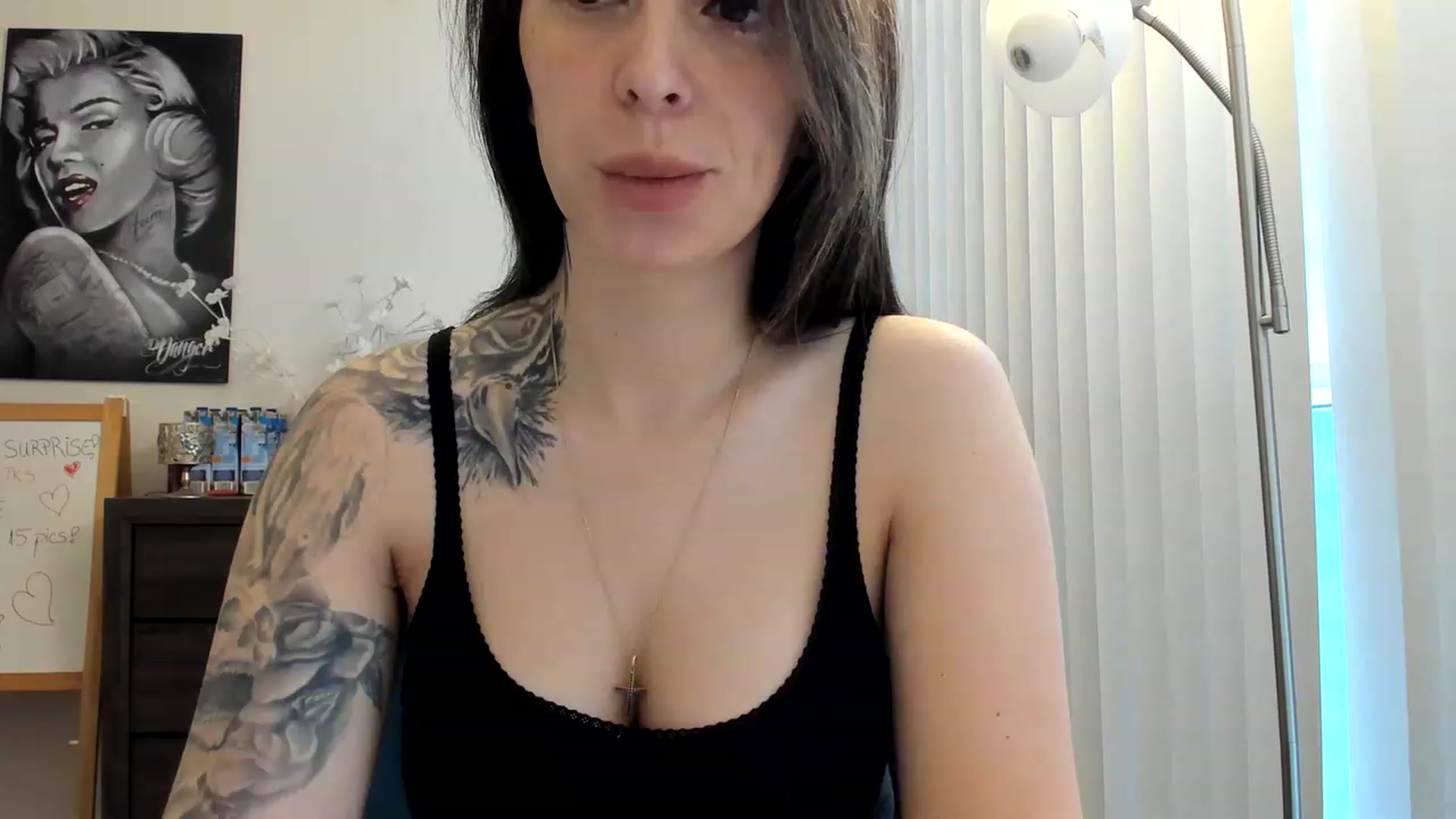 Gallery image thumbnail from DavinaClairee's myfreecams stream on, 04/24/2023, 15:26 image 19 of 20