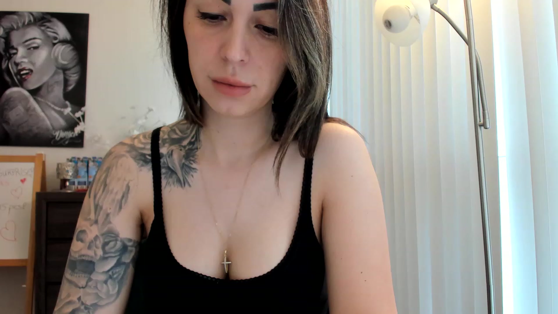Gallery image thumbnail from DavinaClairee's myfreecams stream on, 04/24/2023, 15:26 image 6 of 20