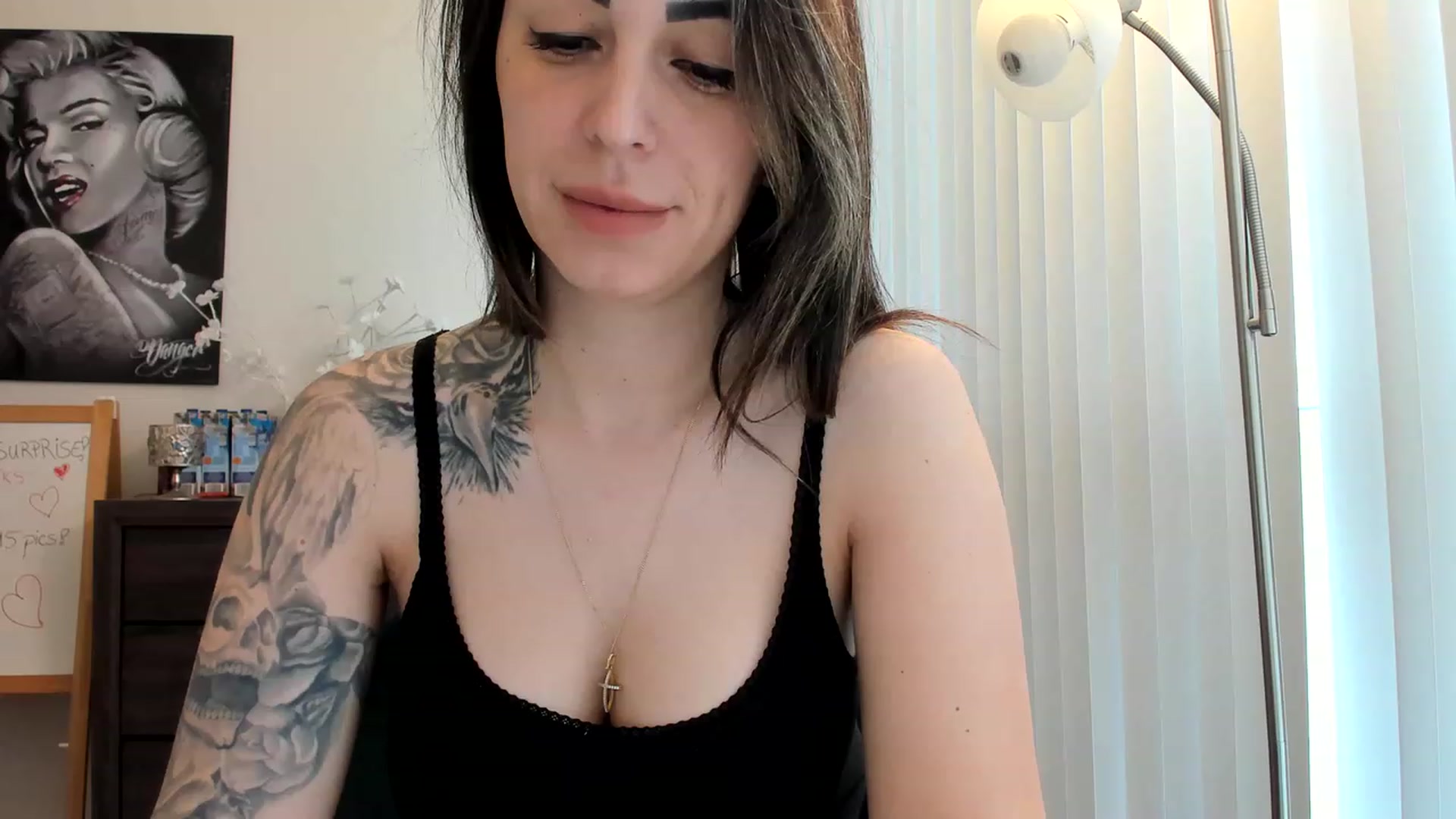 Gallery image thumbnail from DavinaClairee's myfreecams stream on, 04/24/2023, 15:26 image 7 of 20