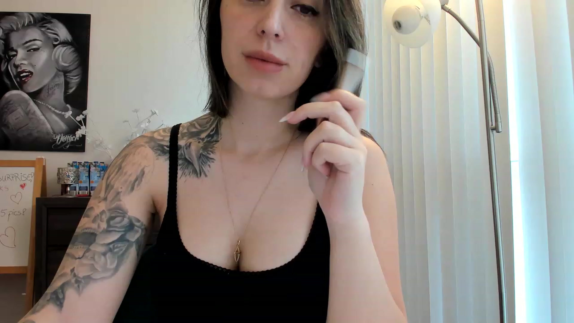 Gallery image thumbnail from DavinaClairee's myfreecams stream on, 04/24/2023, 15:26 image 4 of 20