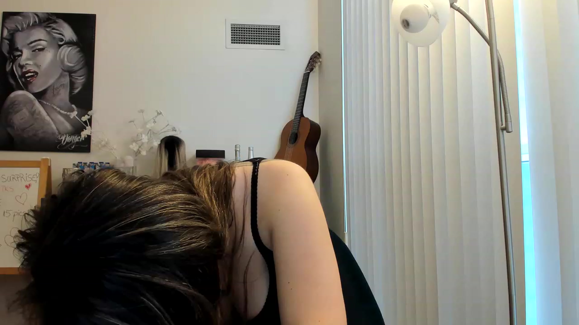 Gallery image thumbnail from DavinaClairee's myfreecams stream on, 04/24/2023, 15:26 image 17 of 20