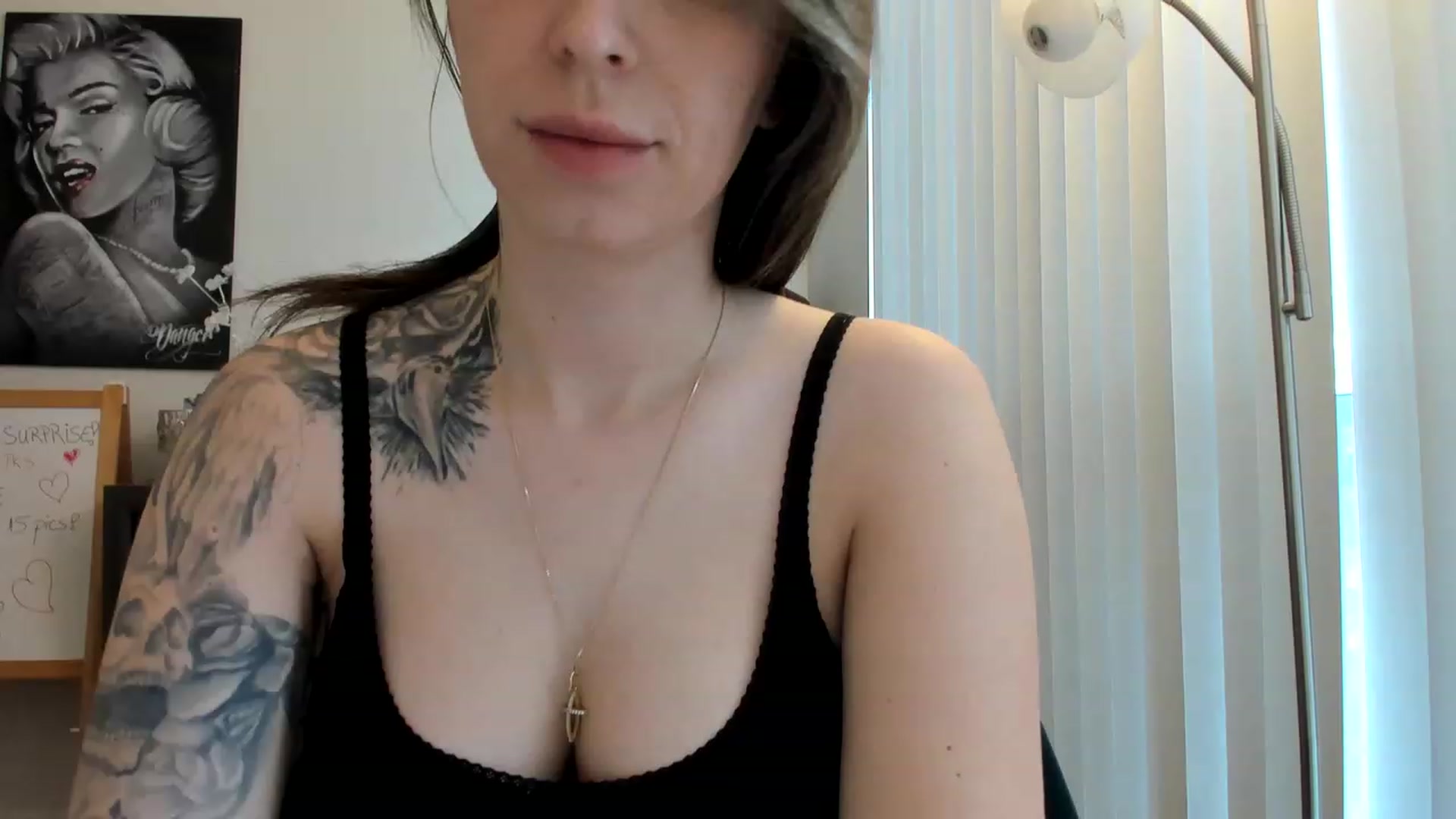 Gallery image thumbnail from DavinaClairee's myfreecams stream on, 04/24/2023, 19:09 image 18 of 20