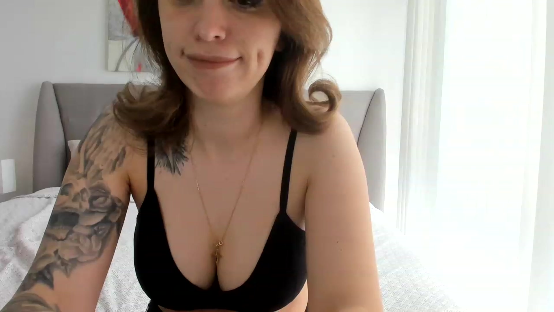 Gallery image thumbnail from DavinaClairee's myfreecams stream on, 05/10/2023, 15:36 image 16 of 20