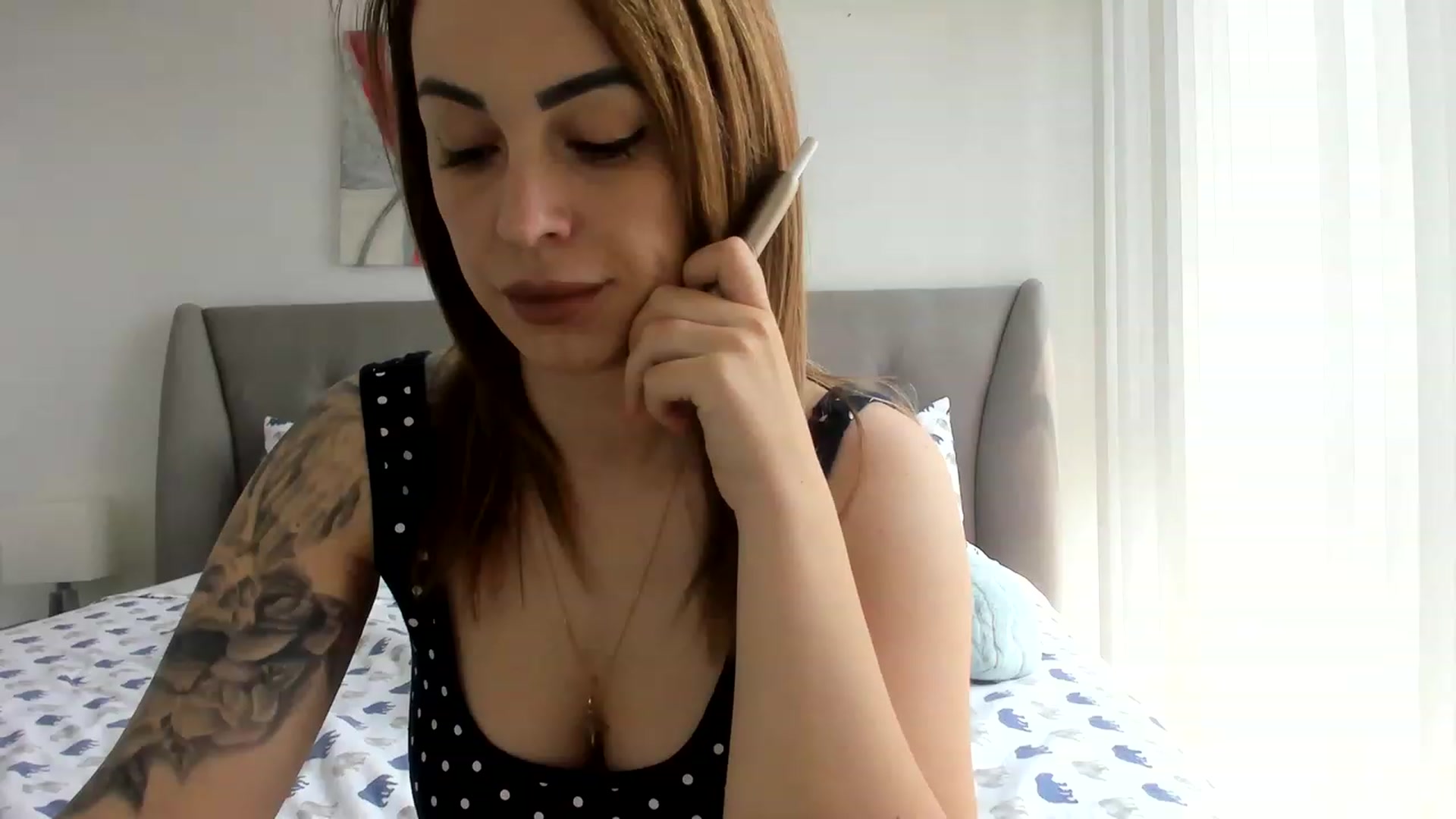 Gallery image thumbnail from DavinaClairee's myfreecams stream on, 06/18/2023, 17:20 image 8 of 20