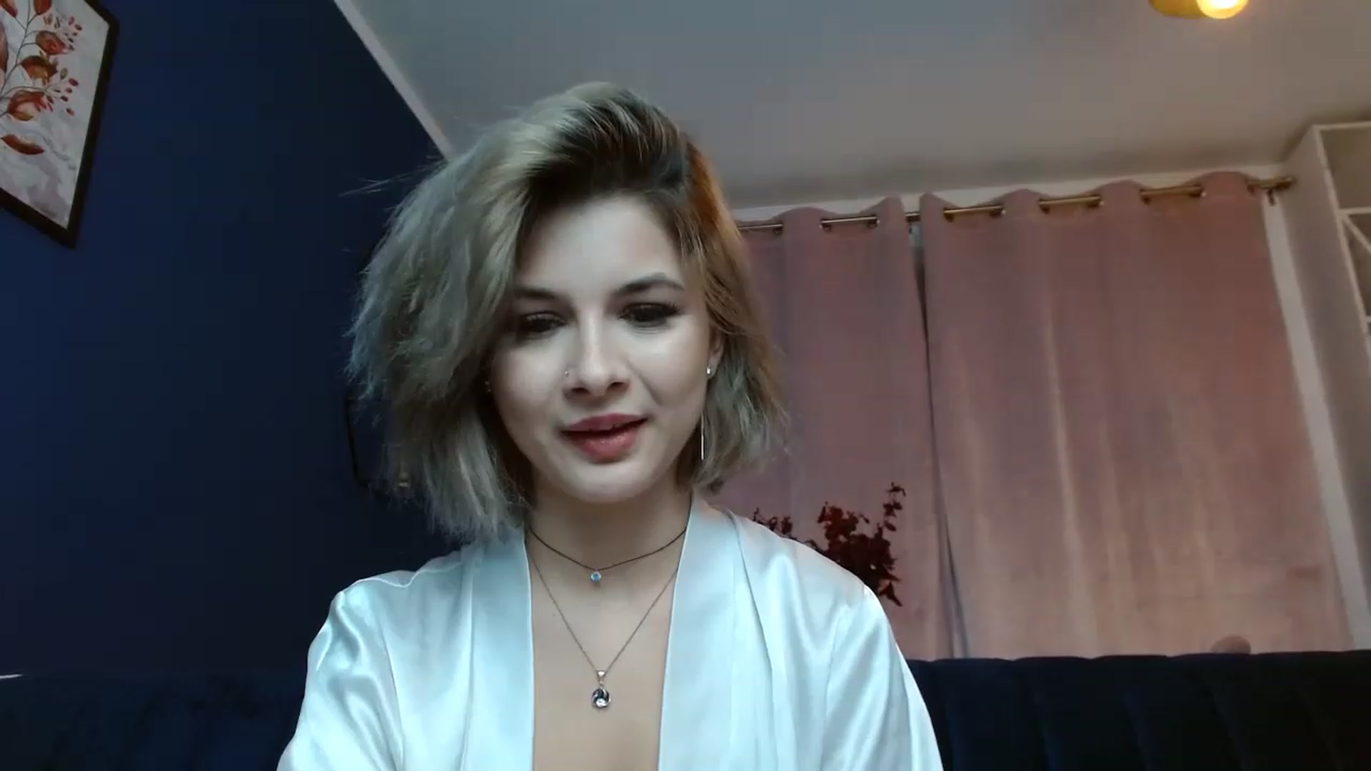Gallery image thumbnail from DavinaDevine1's myfreecams stream on, 03/30/2023, 01:59 image 16 of 20