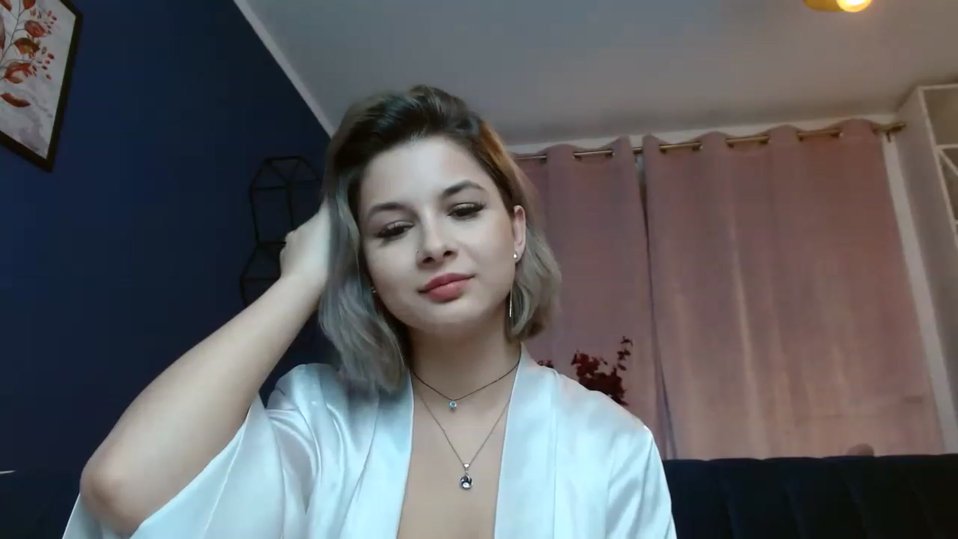 Gallery image thumbnail from DavinaDevine1's myfreecams stream on, 03/30/2023, 01:59 image 17 of 20