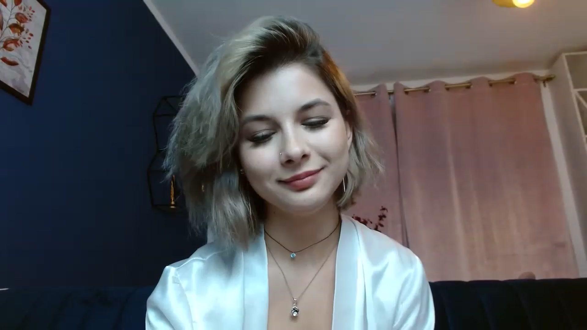 Gallery image thumbnail from DavinaDevine1's myfreecams stream on, 03/30/2023, 01:59 image 18 of 20