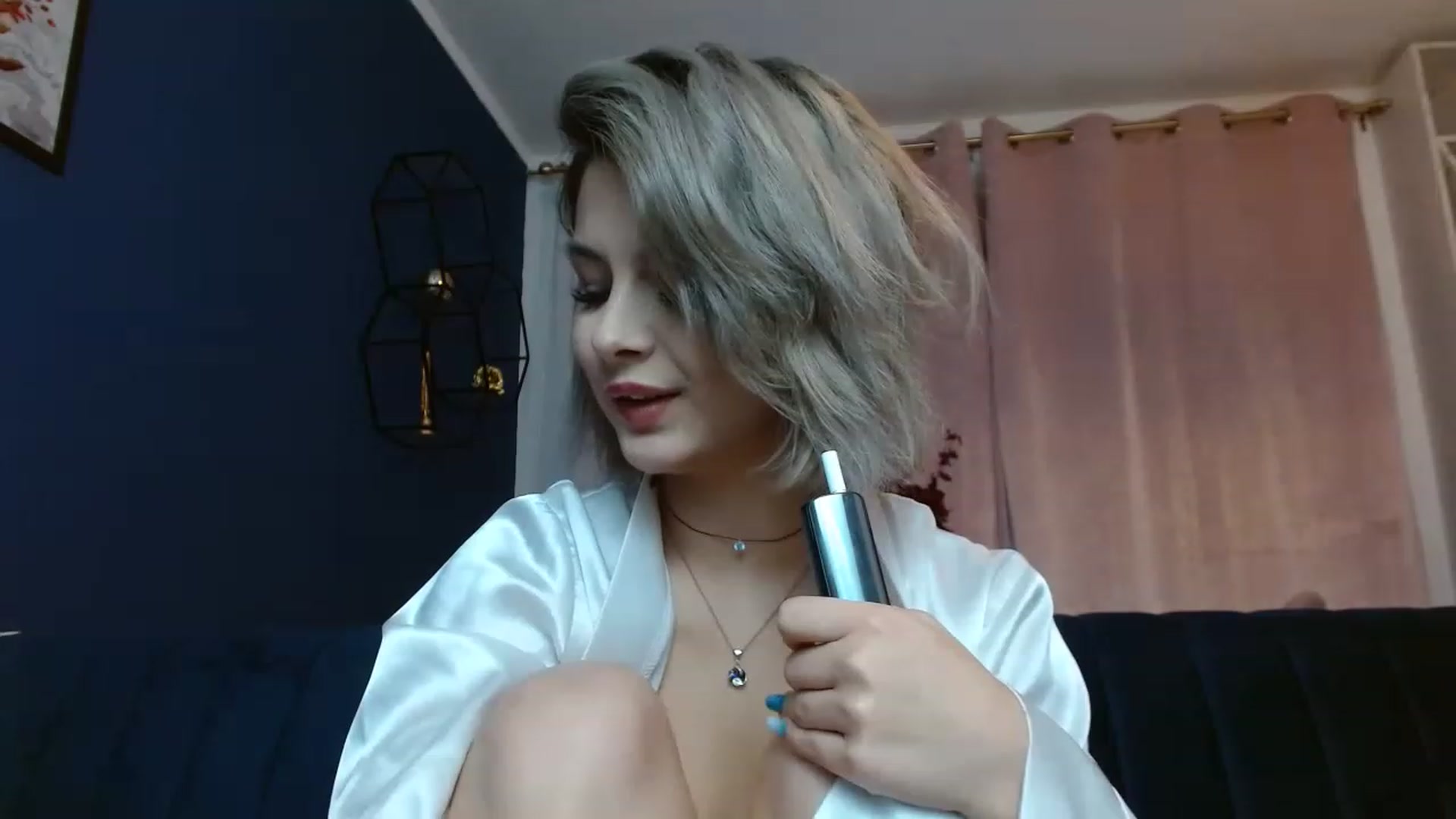 Gallery image thumbnail from DavinaDevine1's myfreecams stream on, 03/30/2023, 01:59 image 10 of 20