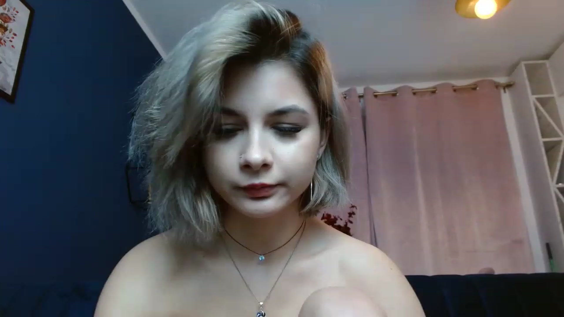 Gallery image thumbnail from DavinaDevine1's myfreecams stream on, 03/30/2023, 01:59 image 4 of 20
