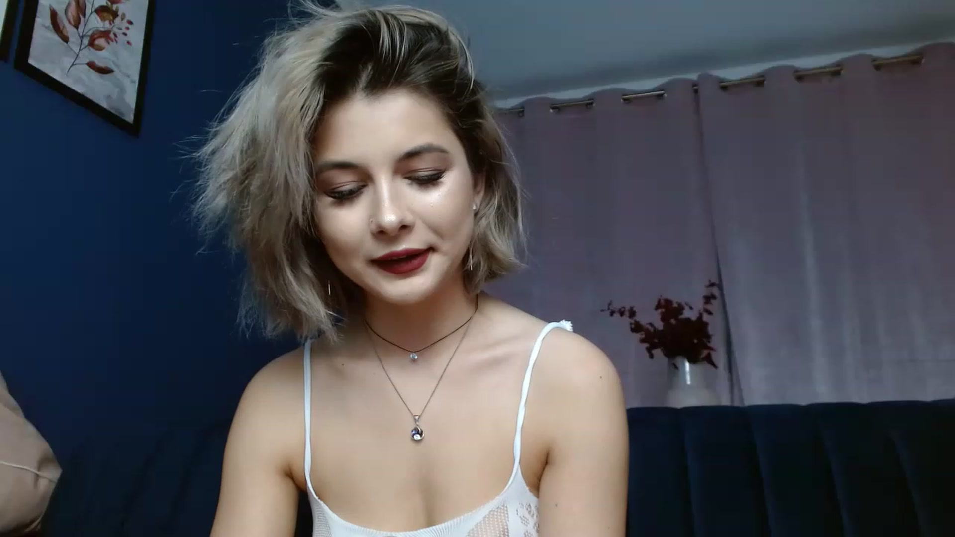 Gallery image thumbnail from DavinaDevine1's myfreecams stream on, 03/30/2023, 21:40 image 9 of 20
