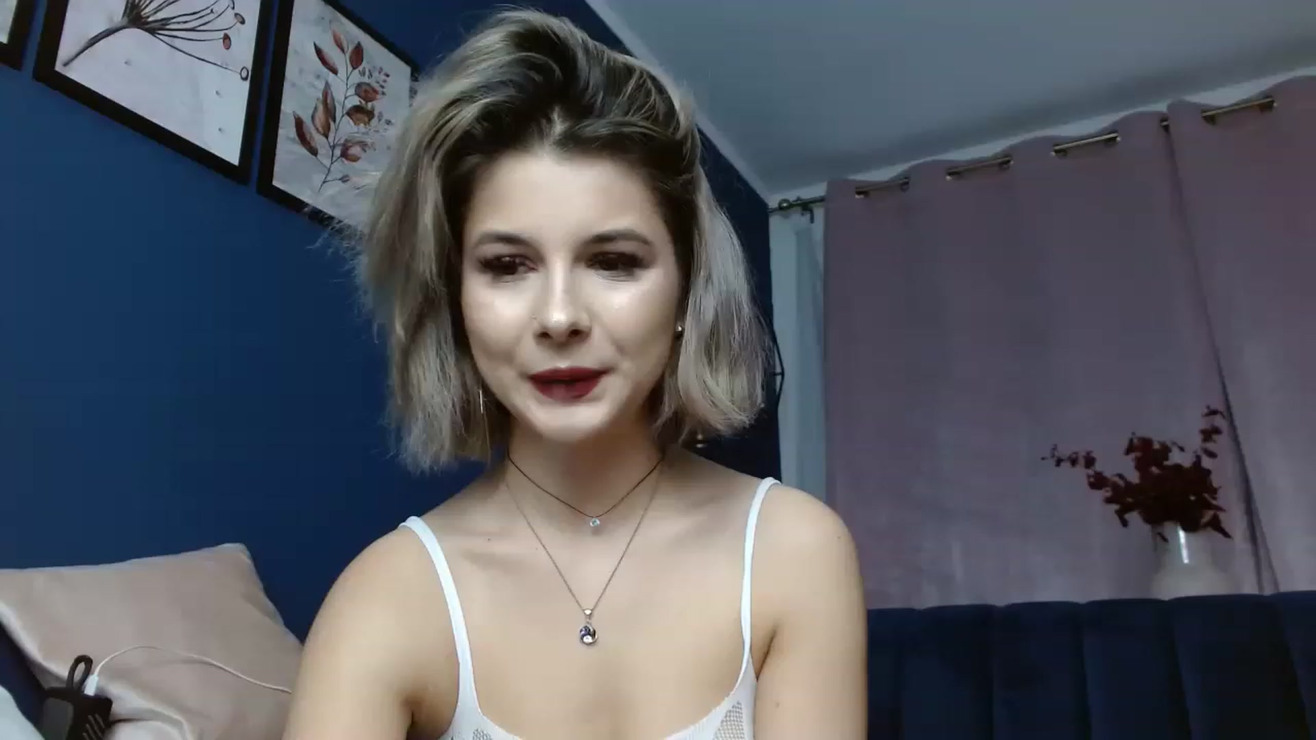 Gallery image thumbnail from DavinaDevine1's myfreecams stream on, 03/30/2023, 21:40 image 1 of 20