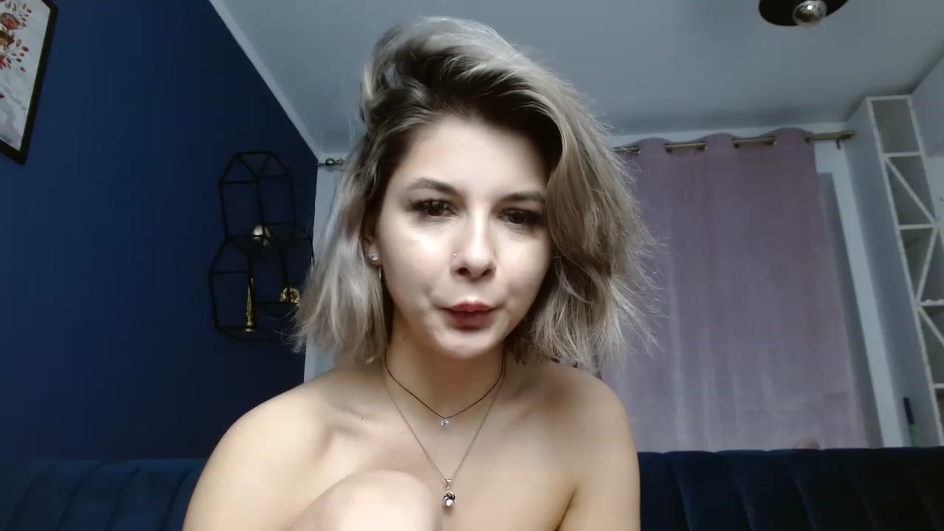 Gallery image thumbnail from DavinaDevine1's myfreecams stream on, 03/31/2023, 01:10 image 15 of 20