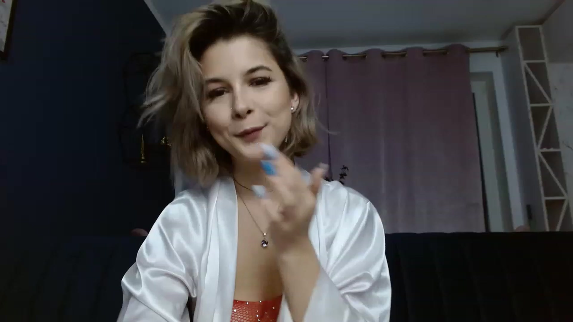 Gallery image thumbnail from DavinaDevine1's myfreecams stream on, 03/31/2023, 20:22 image 13 of 20