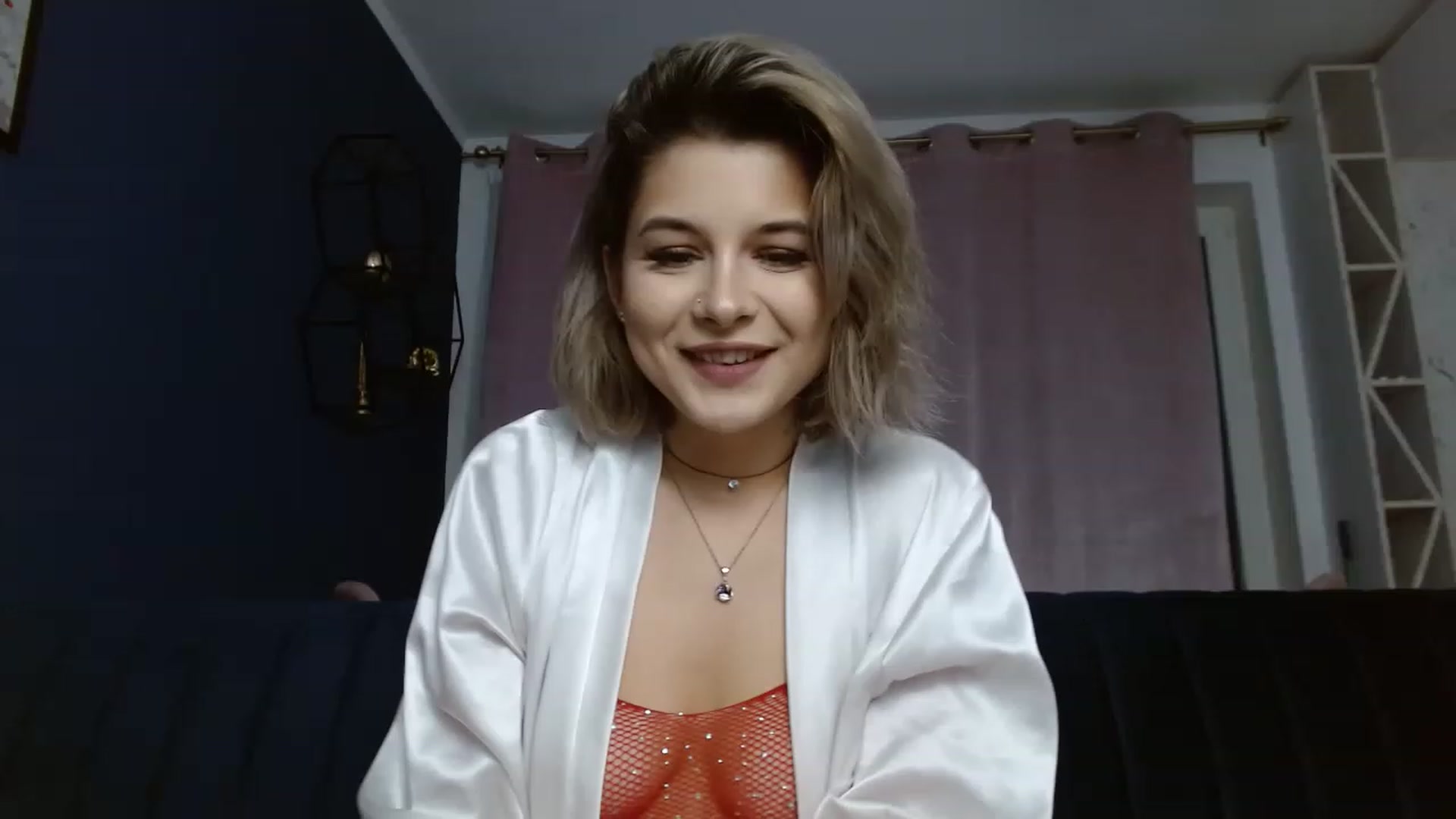 Gallery image thumbnail from DavinaDevine1's myfreecams stream on, 03/31/2023, 20:22 image 14 of 20
